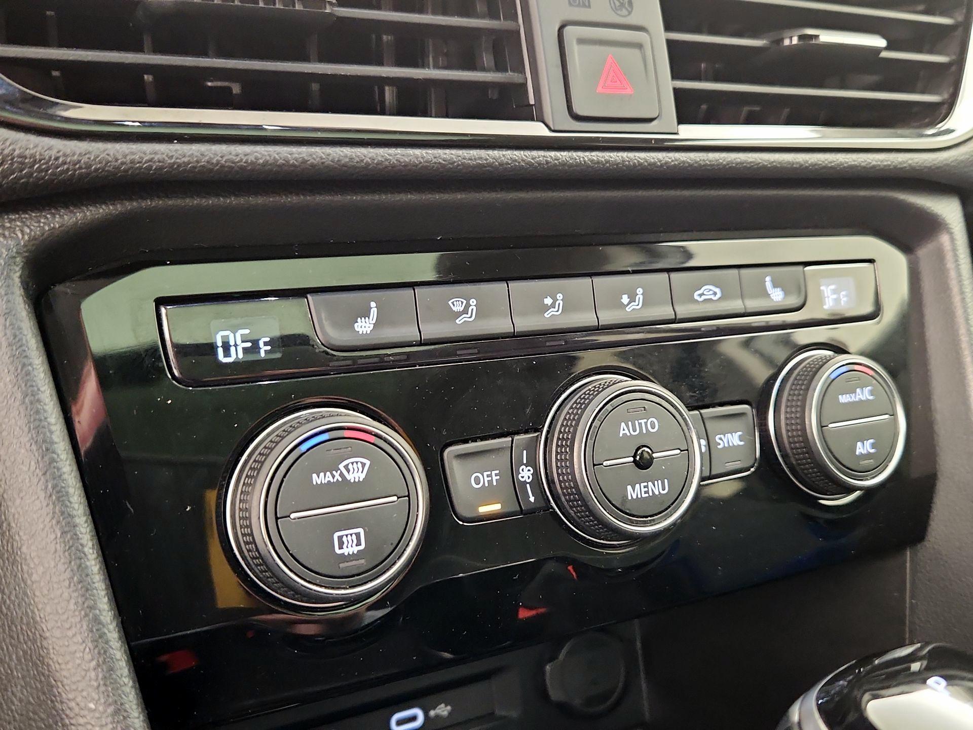 Thumbnail: 2024 Volkswagen Taos - 16