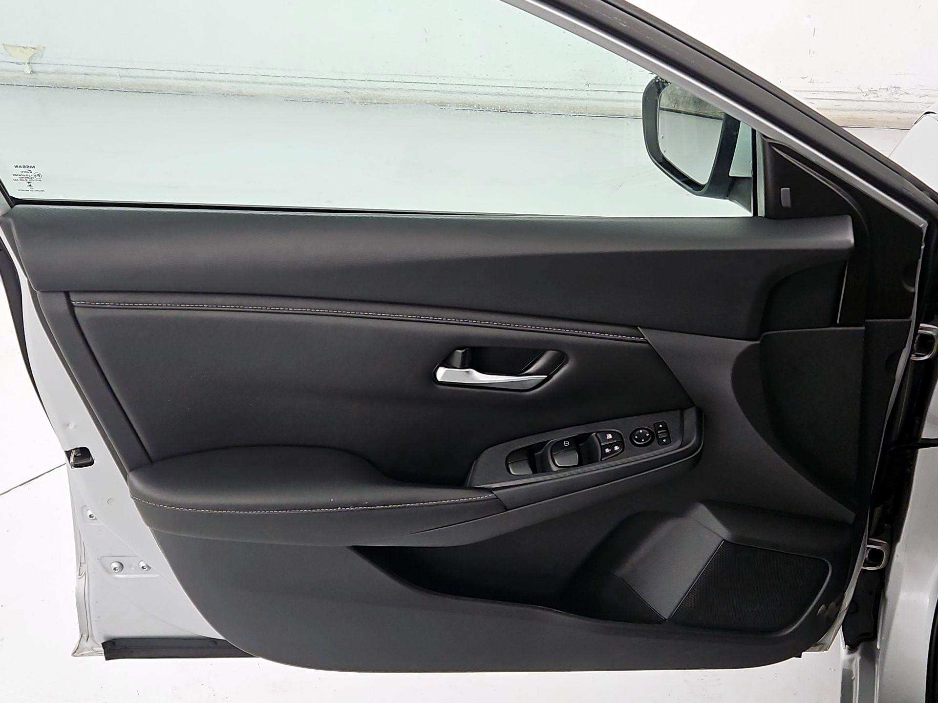 Thumbnail: 2023 Nissan Sentra - 12