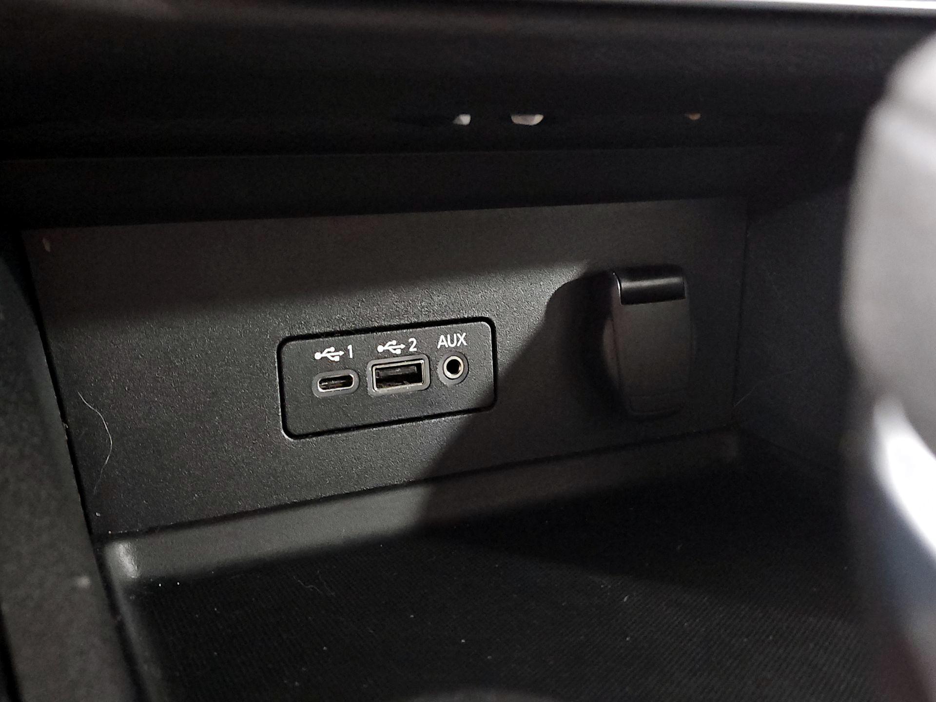 Thumbnail: 2023 Nissan Sentra - 18