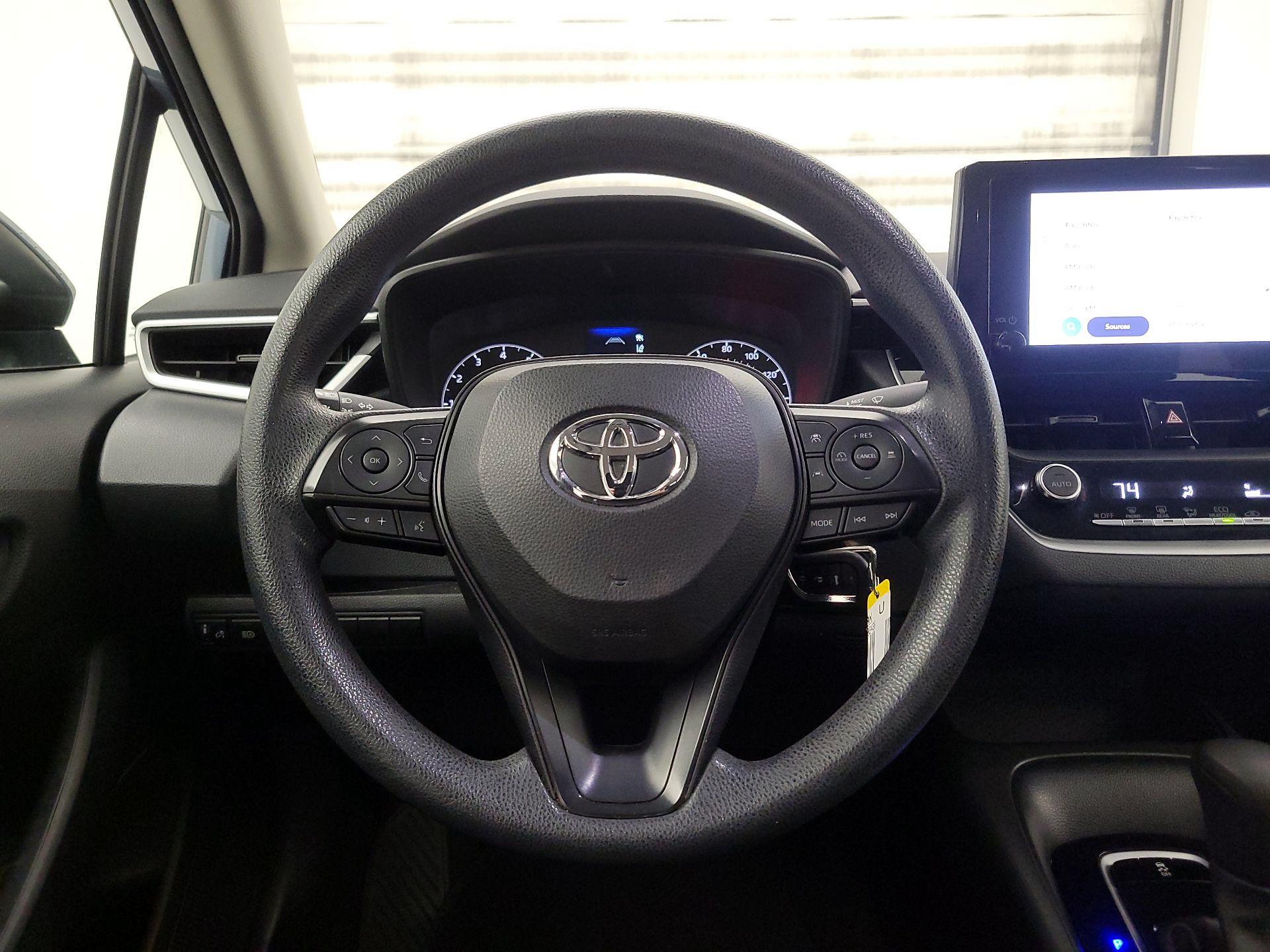 Thumbnail: 2023 Toyota Corolla - 10