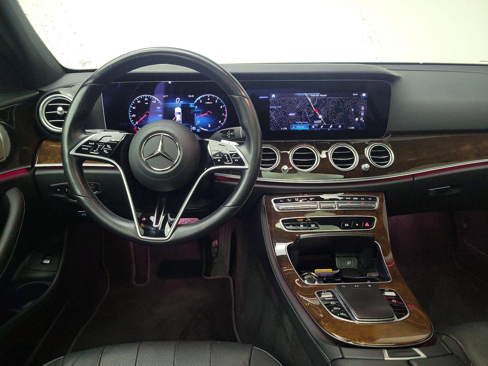 Thumbnail: 2022 Mercedes-Benz E-Class - 10