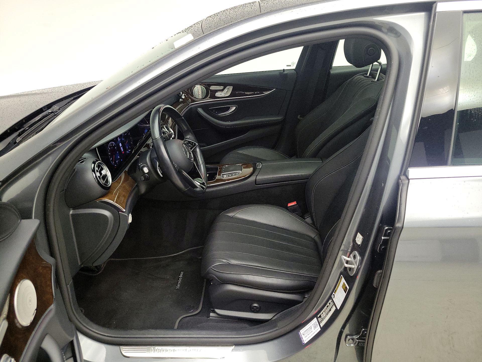 Thumbnail: 2022 Mercedes-Benz E-Class - 11