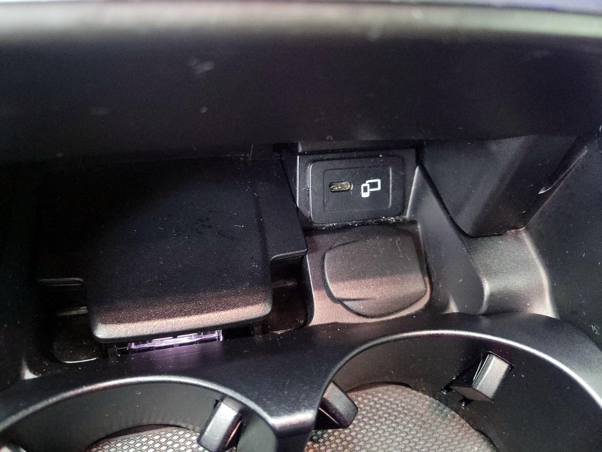 Thumbnail: 2022 Mercedes-Benz E-Class - 19