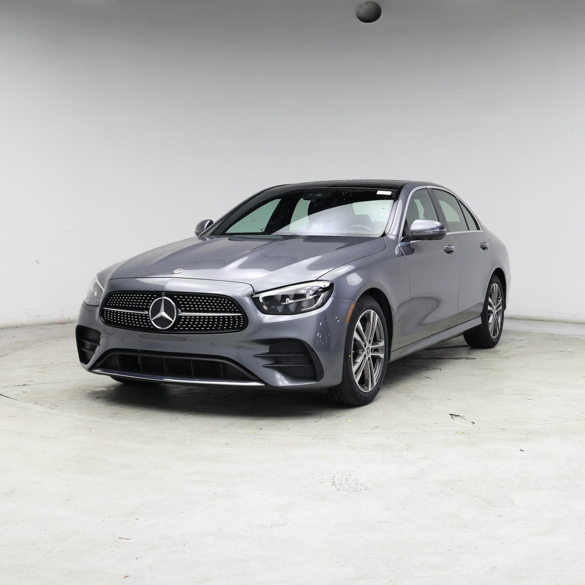 Thumbnail: 2022 Mercedes-Benz E-Class - 4