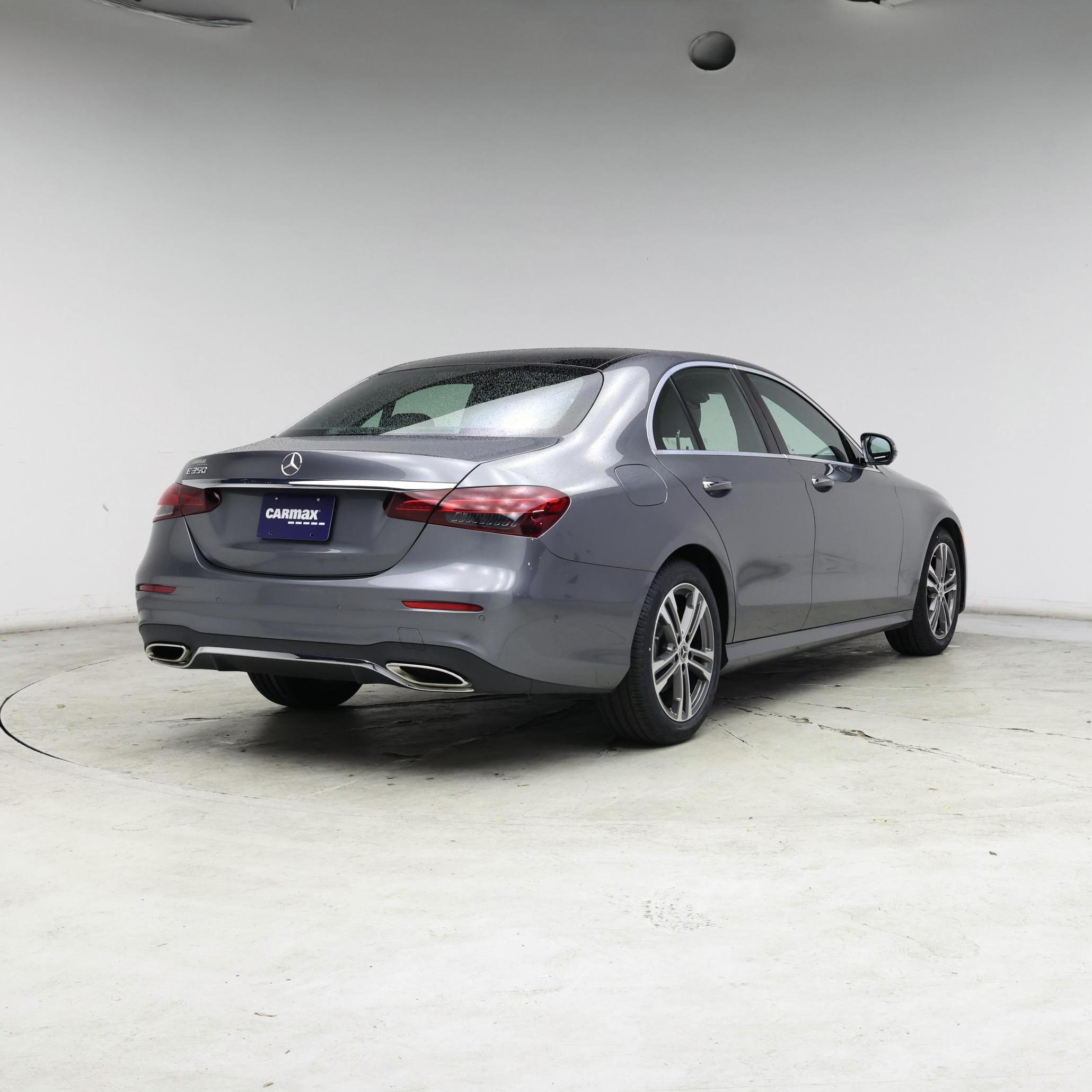 Thumbnail: 2022 Mercedes-Benz E-Class - 8