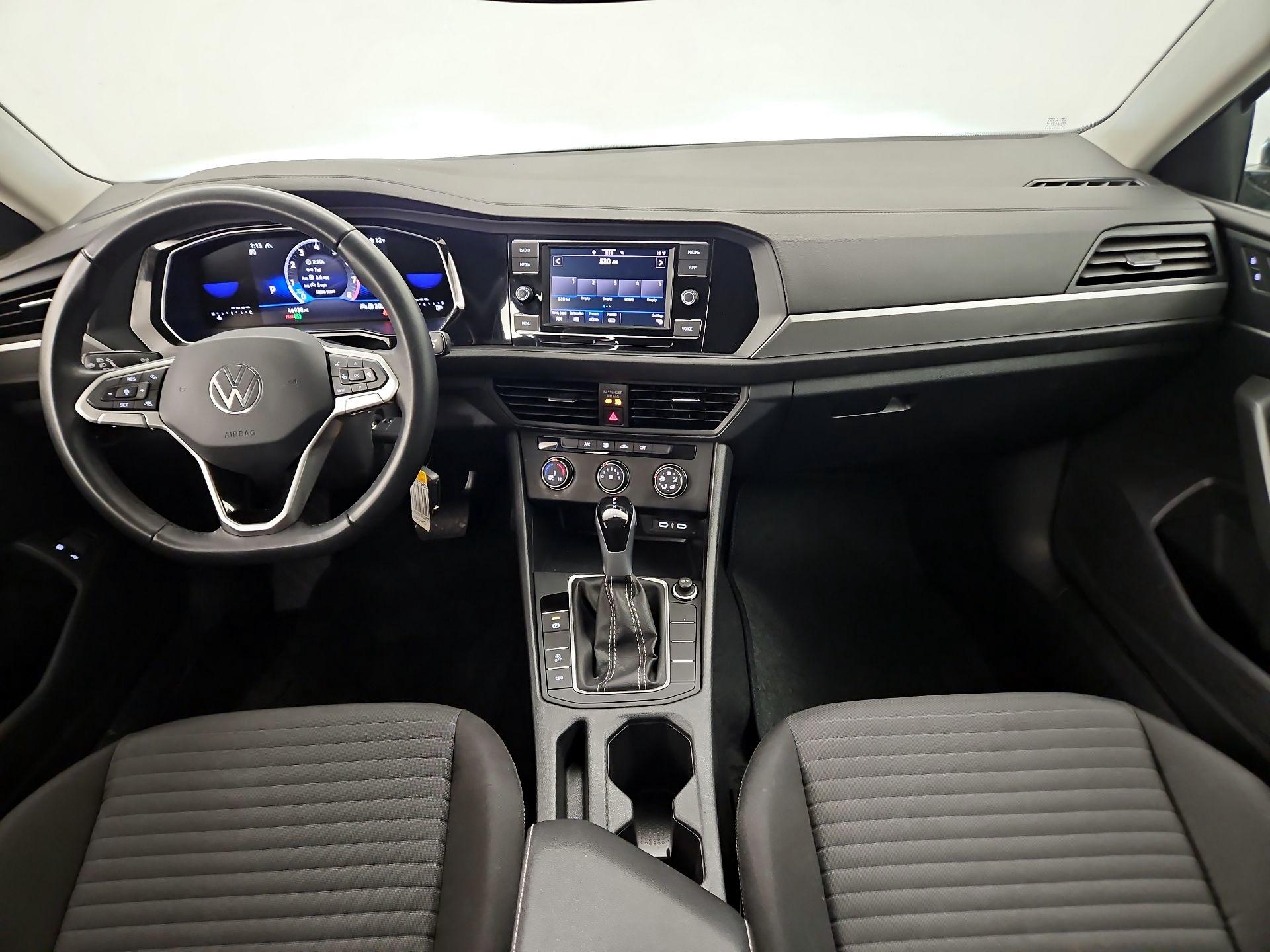 Thumbnail: 2024 Volkswagen Jetta - 9