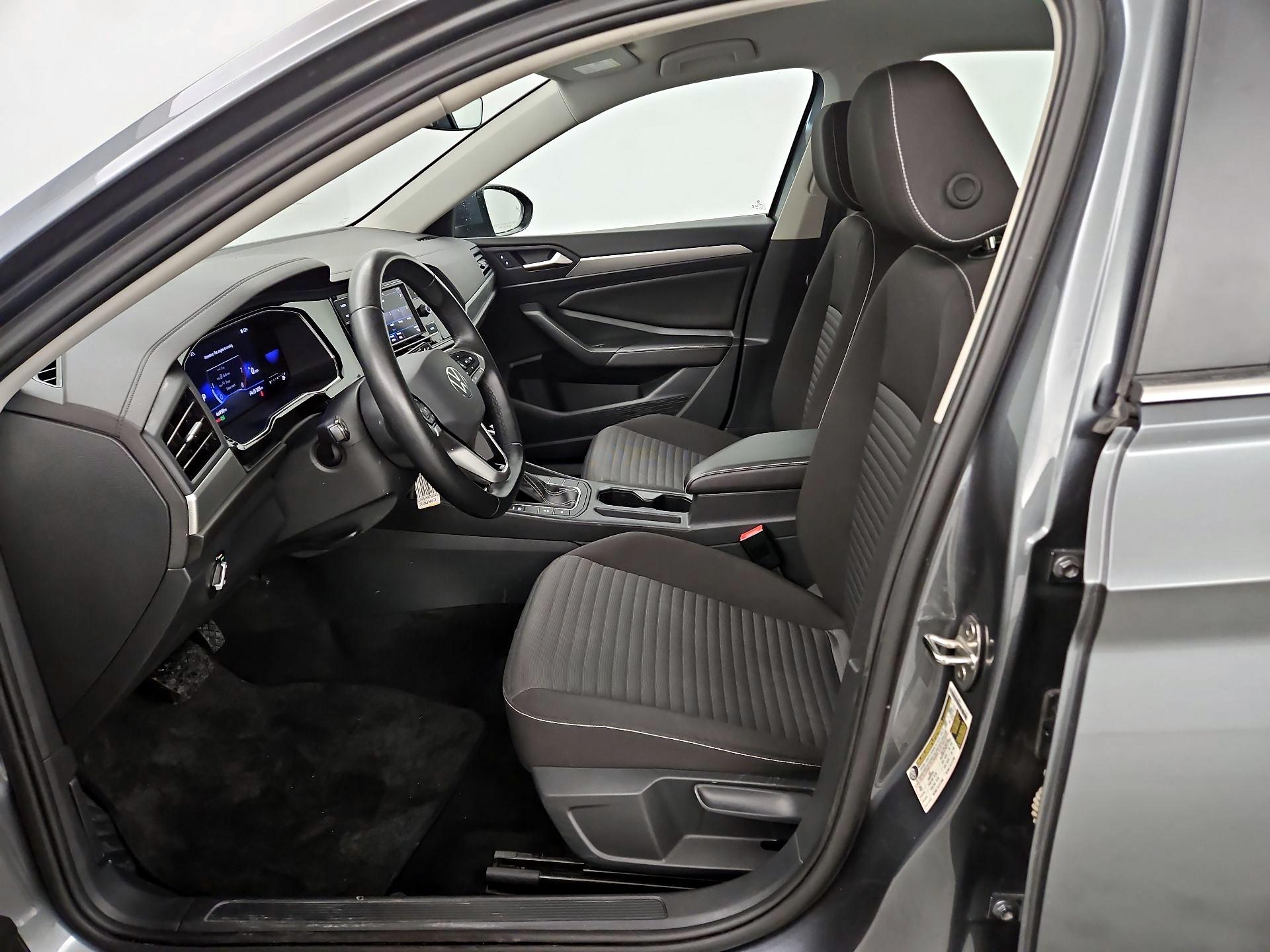 Thumbnail: 2024 Volkswagen Jetta - 11