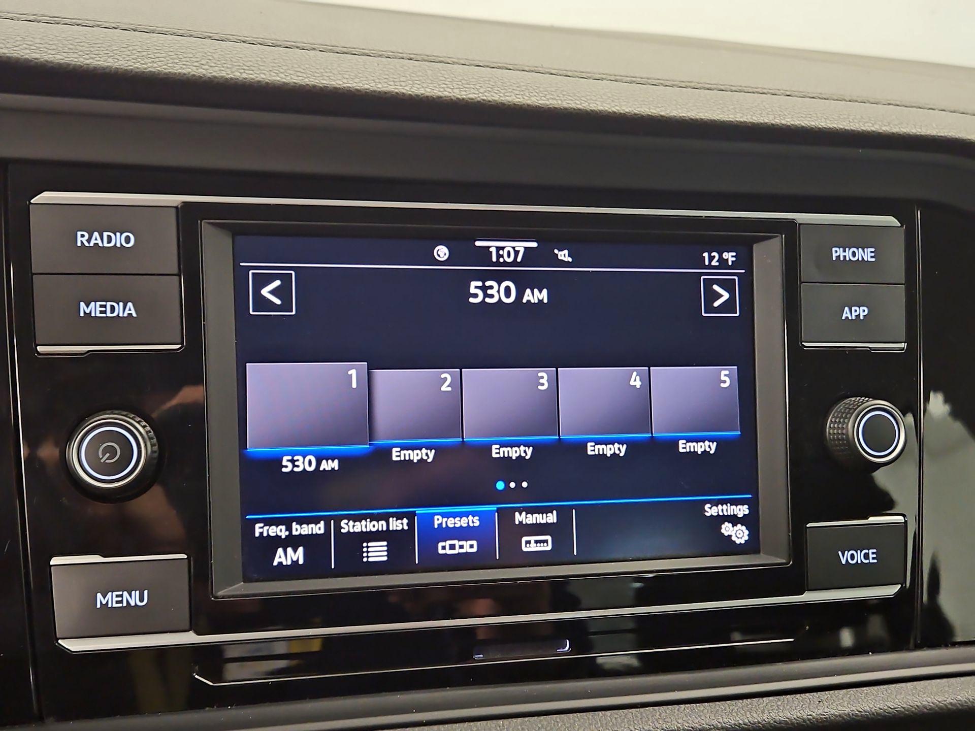 Thumbnail: 2024 Volkswagen Jetta - 15