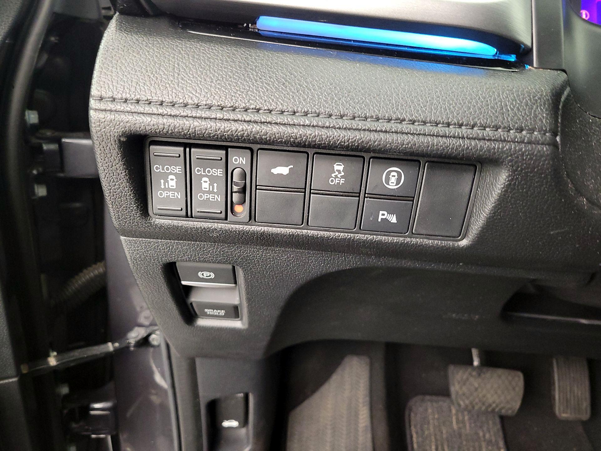 Thumbnail: 2023 Honda Odyssey - 13