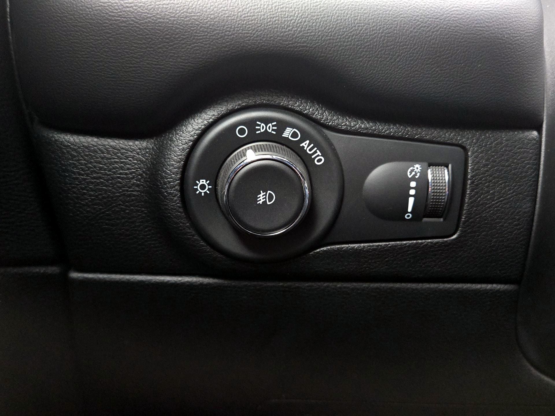 Thumbnail: 2022 Dodge Durango - 13