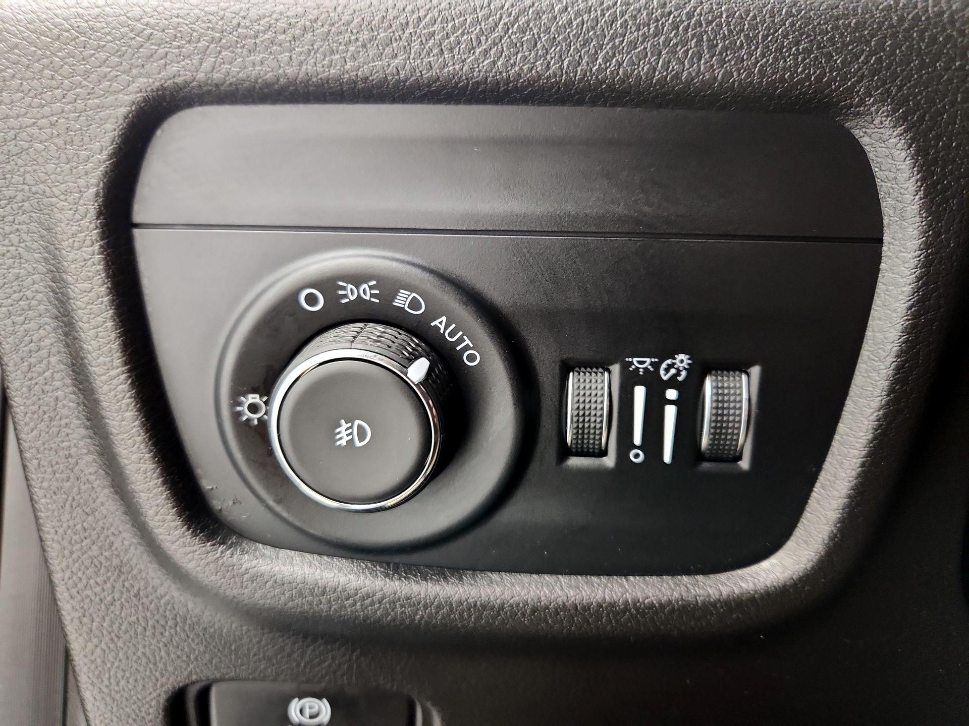 Thumbnail: 2023 Jeep Grand Cherokee - 13