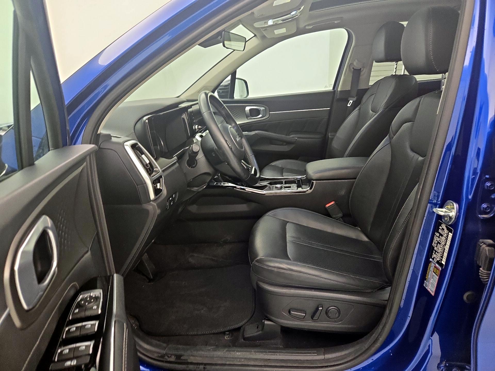 Thumbnail: 2022 Kia Sorento - 11