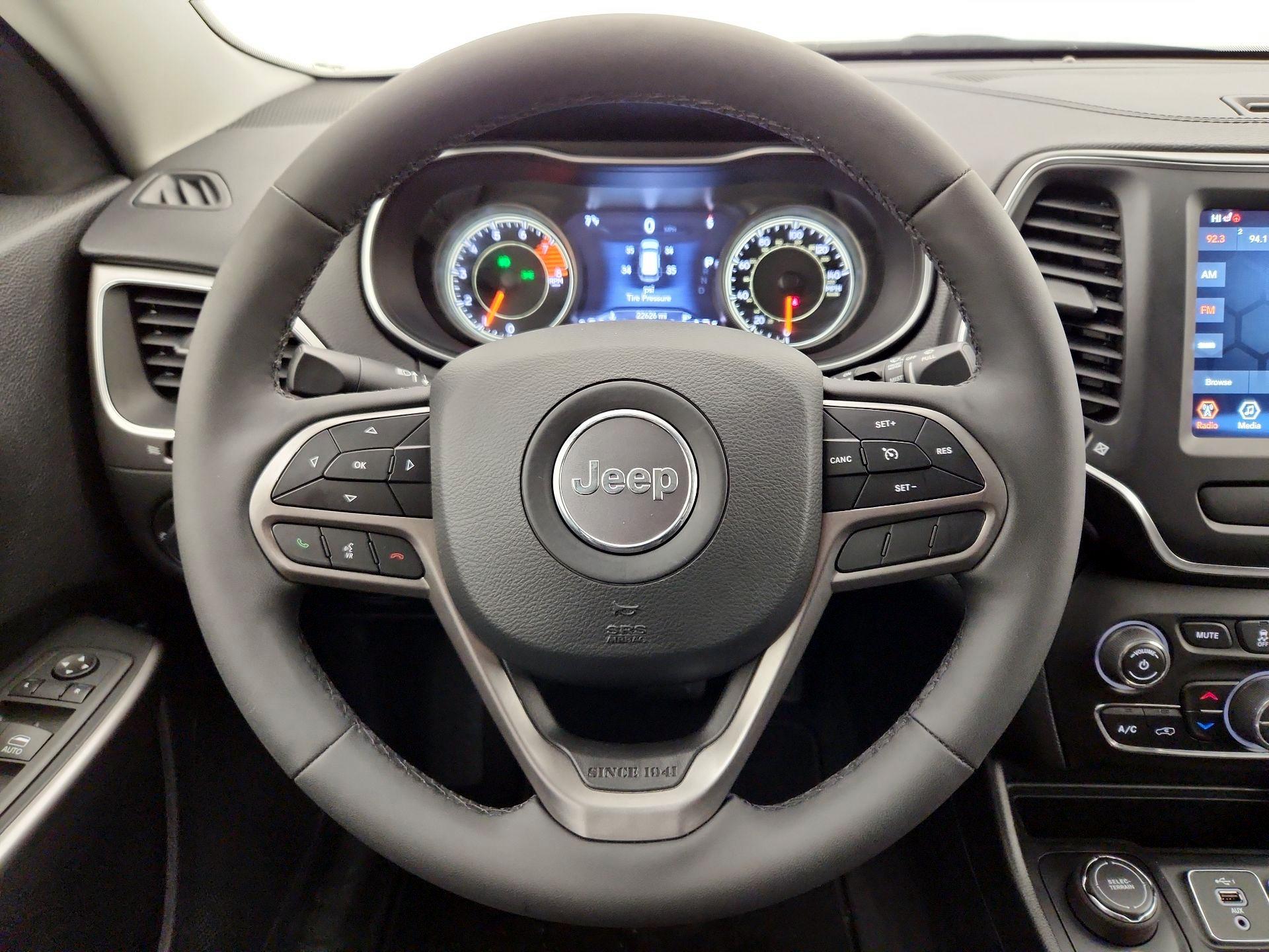 Thumbnail: 2022 Jeep Cherokee - 10