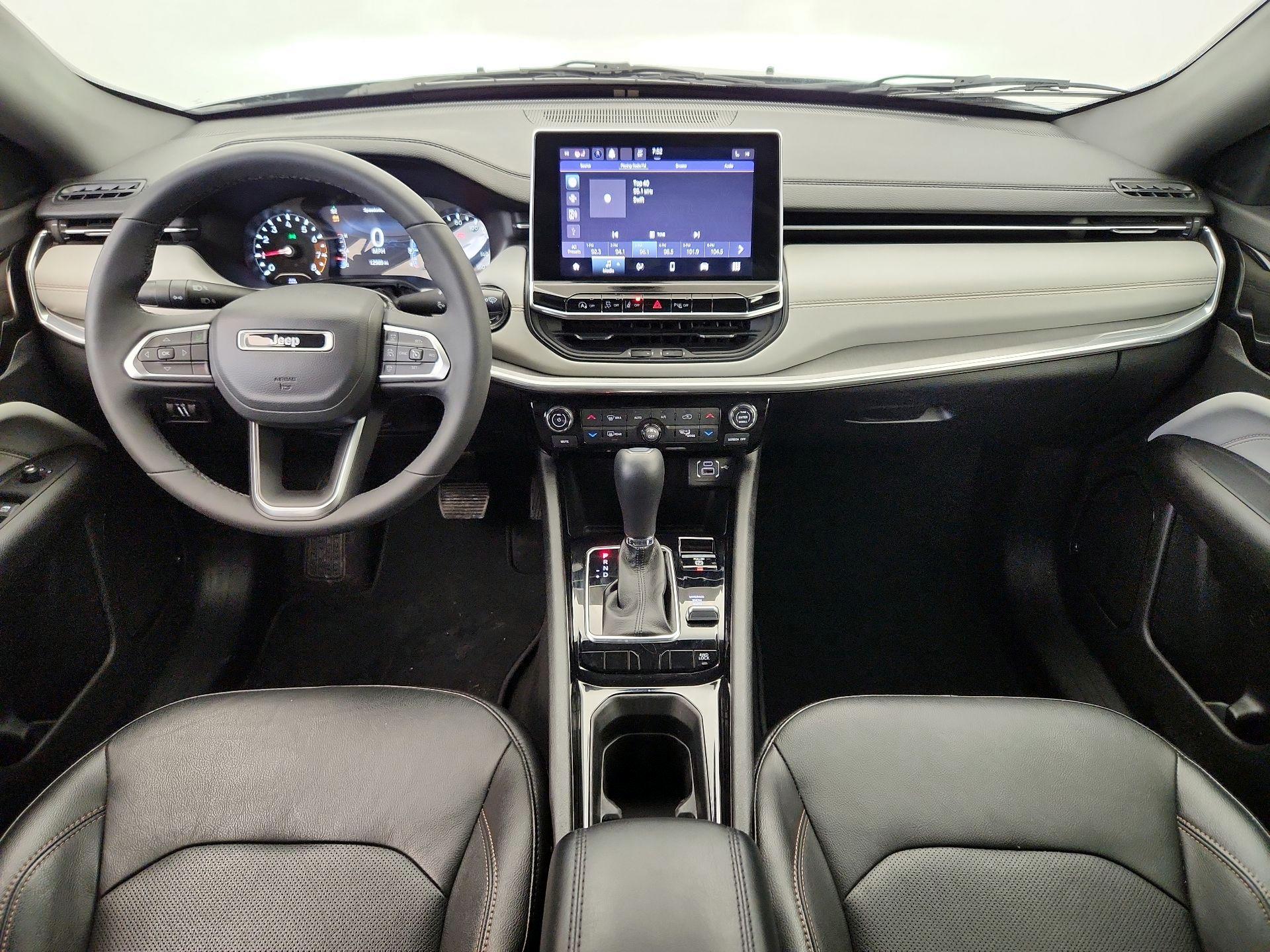 Thumbnail: 2023 Jeep Compass - 9