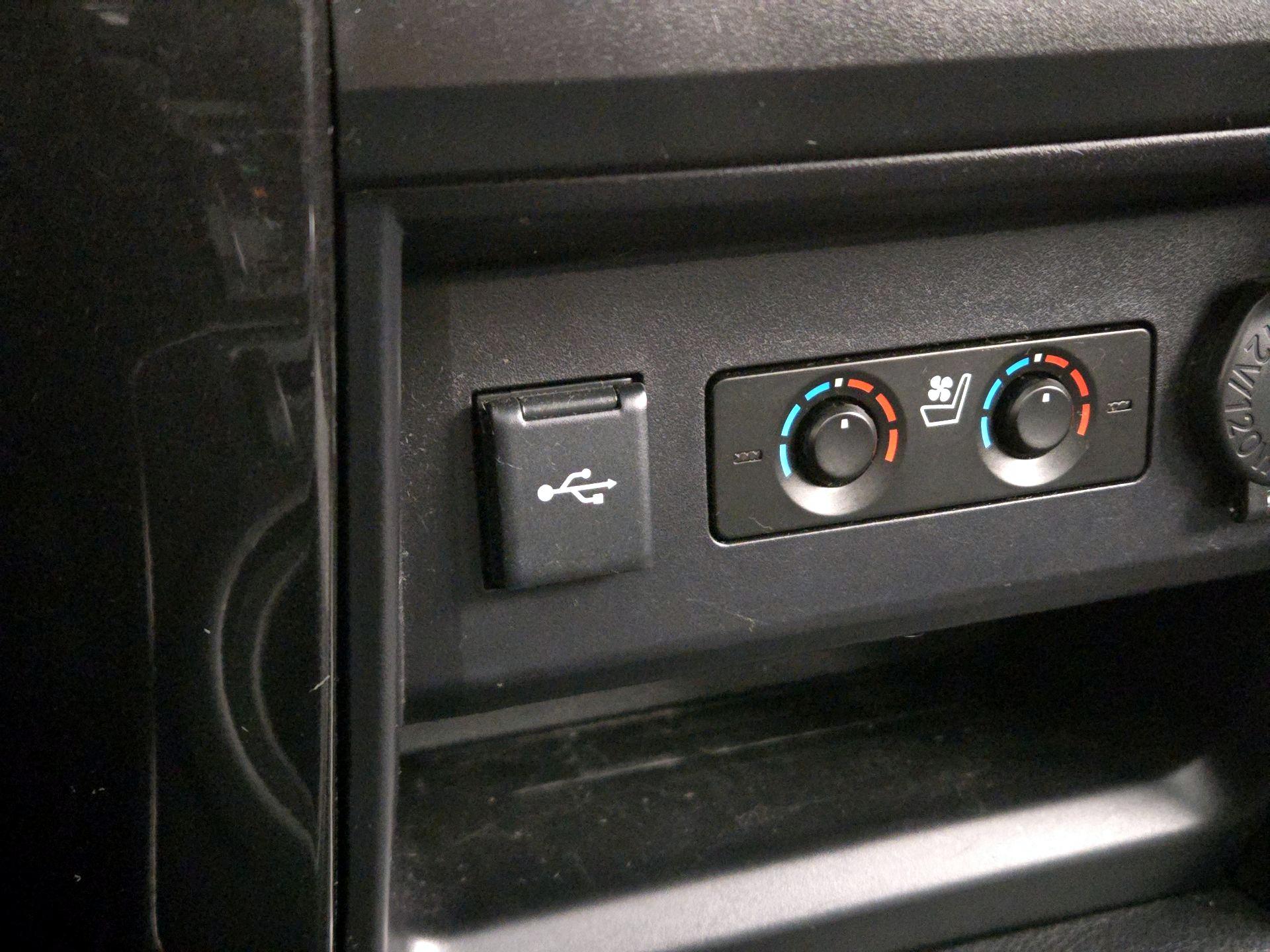 Thumbnail: 2021 Toyota 4Runner - 18