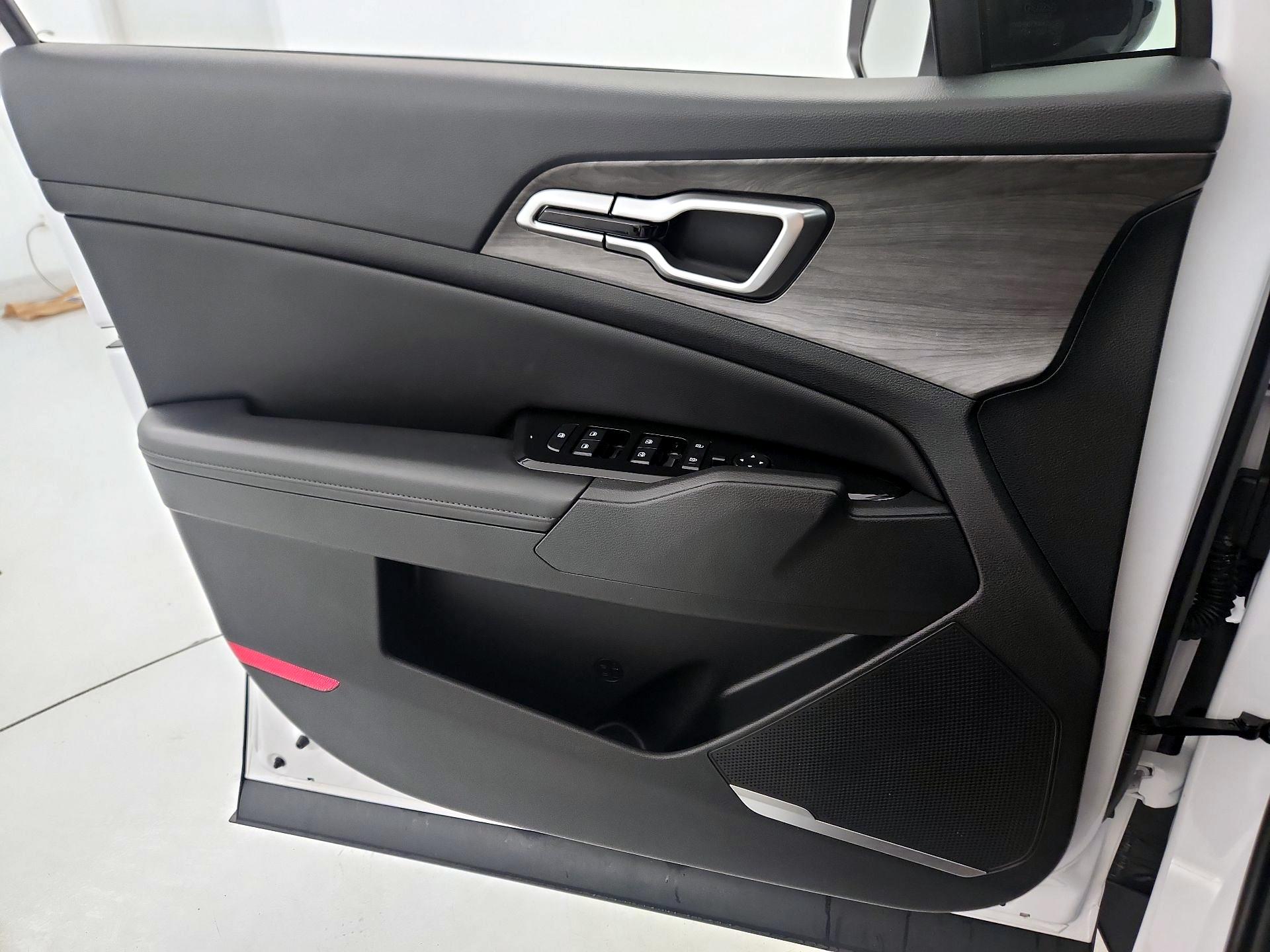 Thumbnail: 2024 Kia Sportage - 12