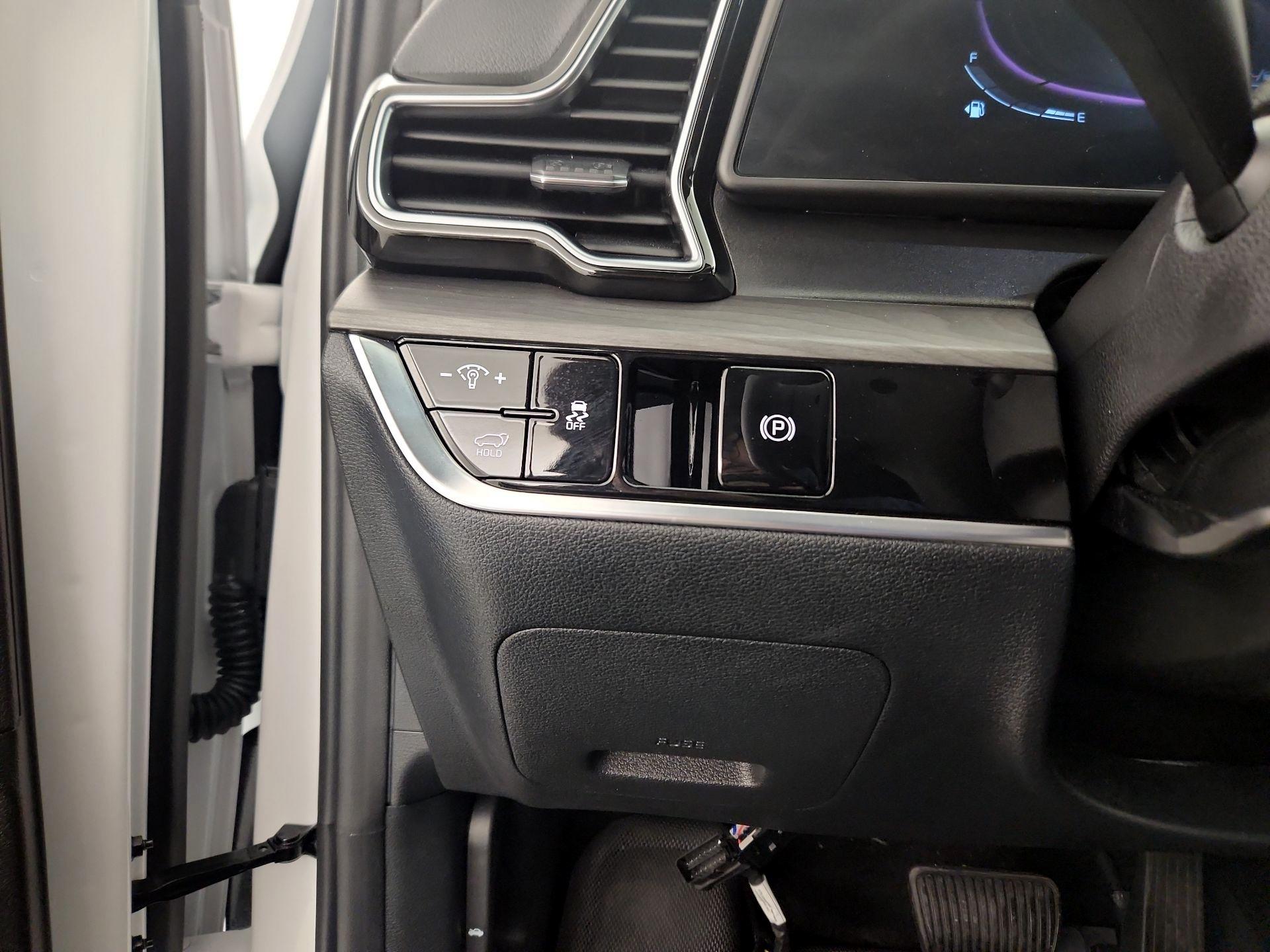 Thumbnail: 2024 Kia Sportage - 13