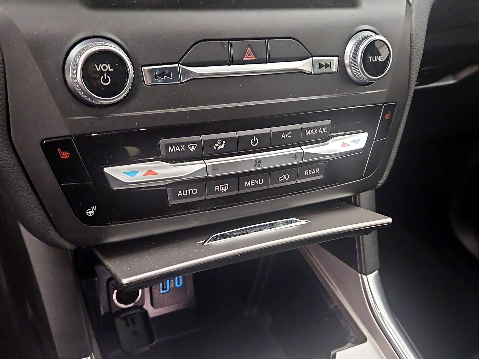 Thumbnail: 2020 Ford Explorer - 17