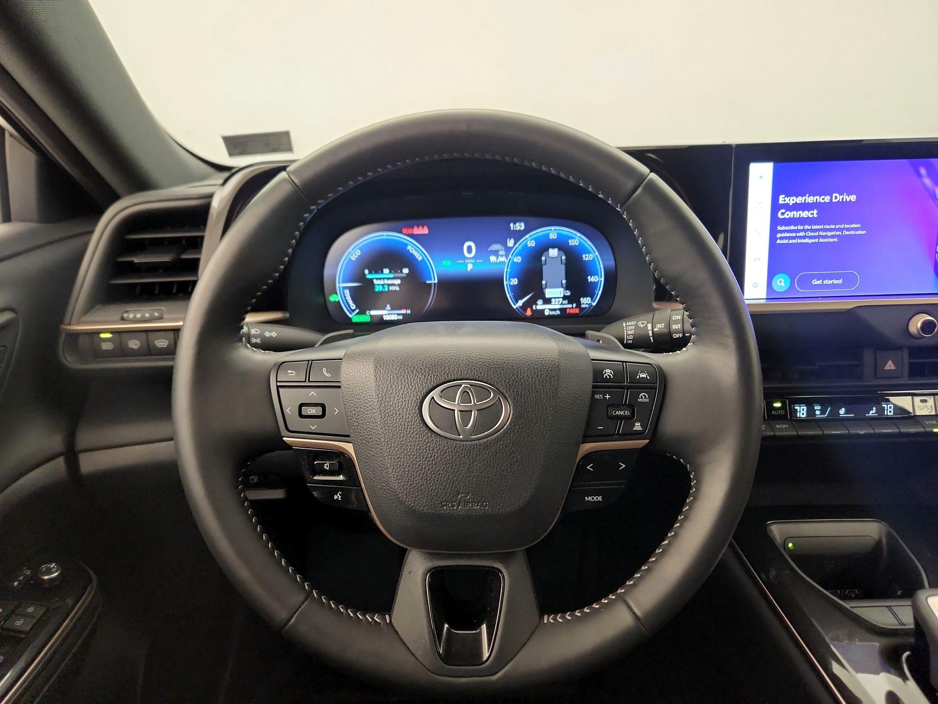 Thumbnail: 2025 Toyota Crown Signia - 10