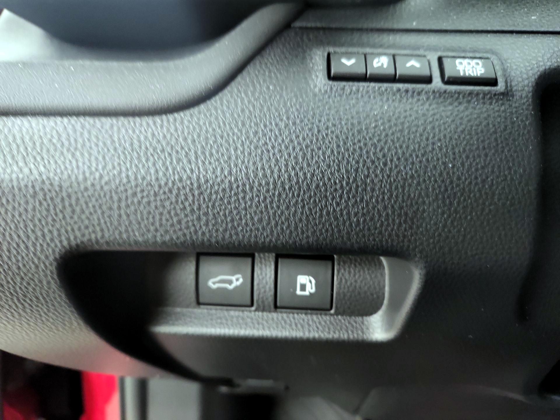 Thumbnail: 2025 Toyota Crown Signia - 13