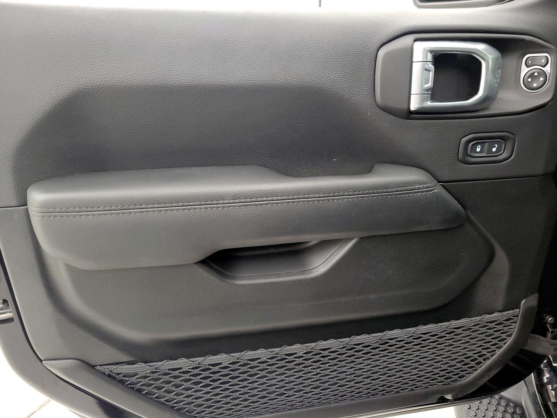 Thumbnail: 2022 Jeep Wrangler - 12