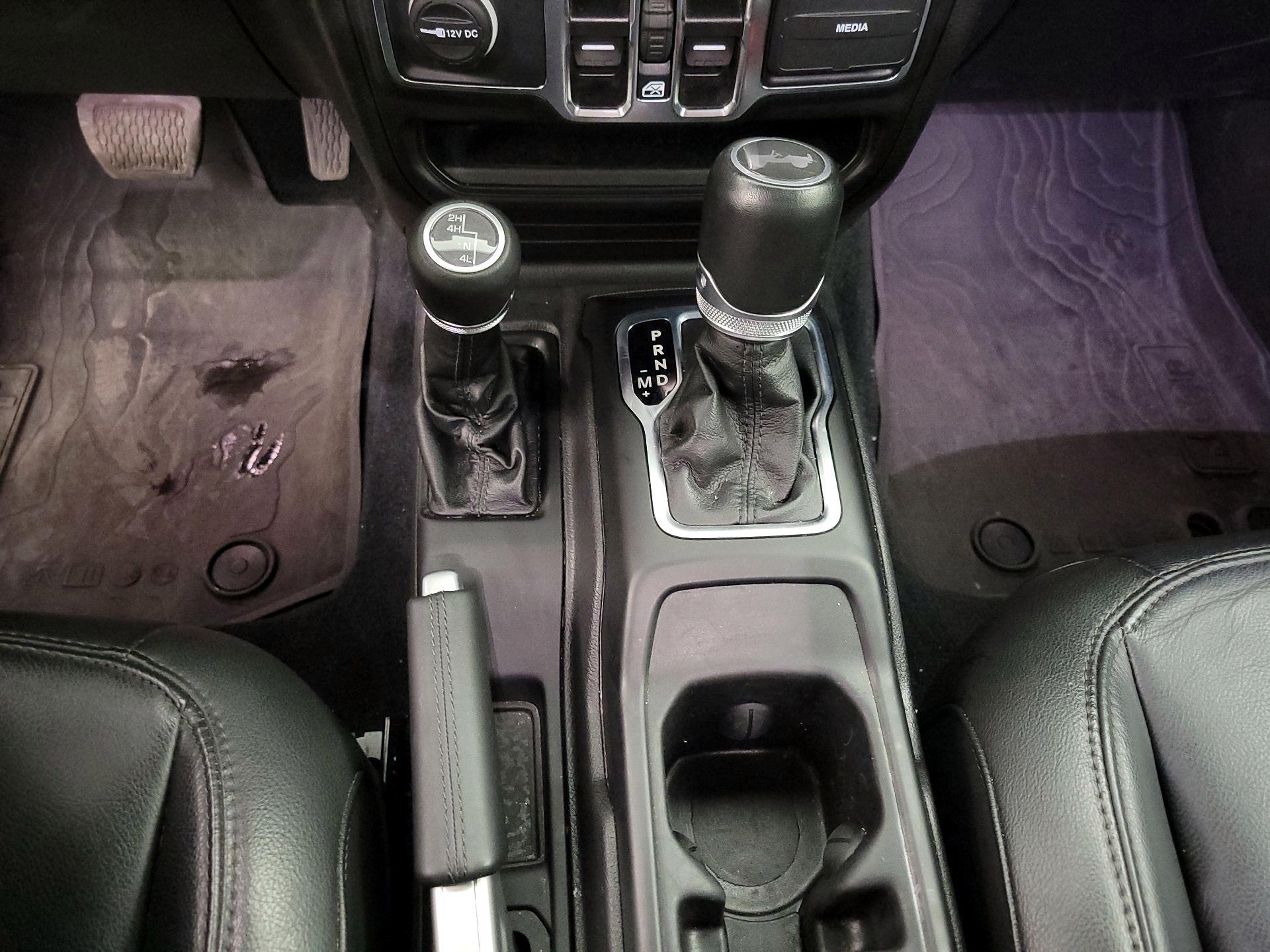 Thumbnail: 2022 Jeep Wrangler - 17