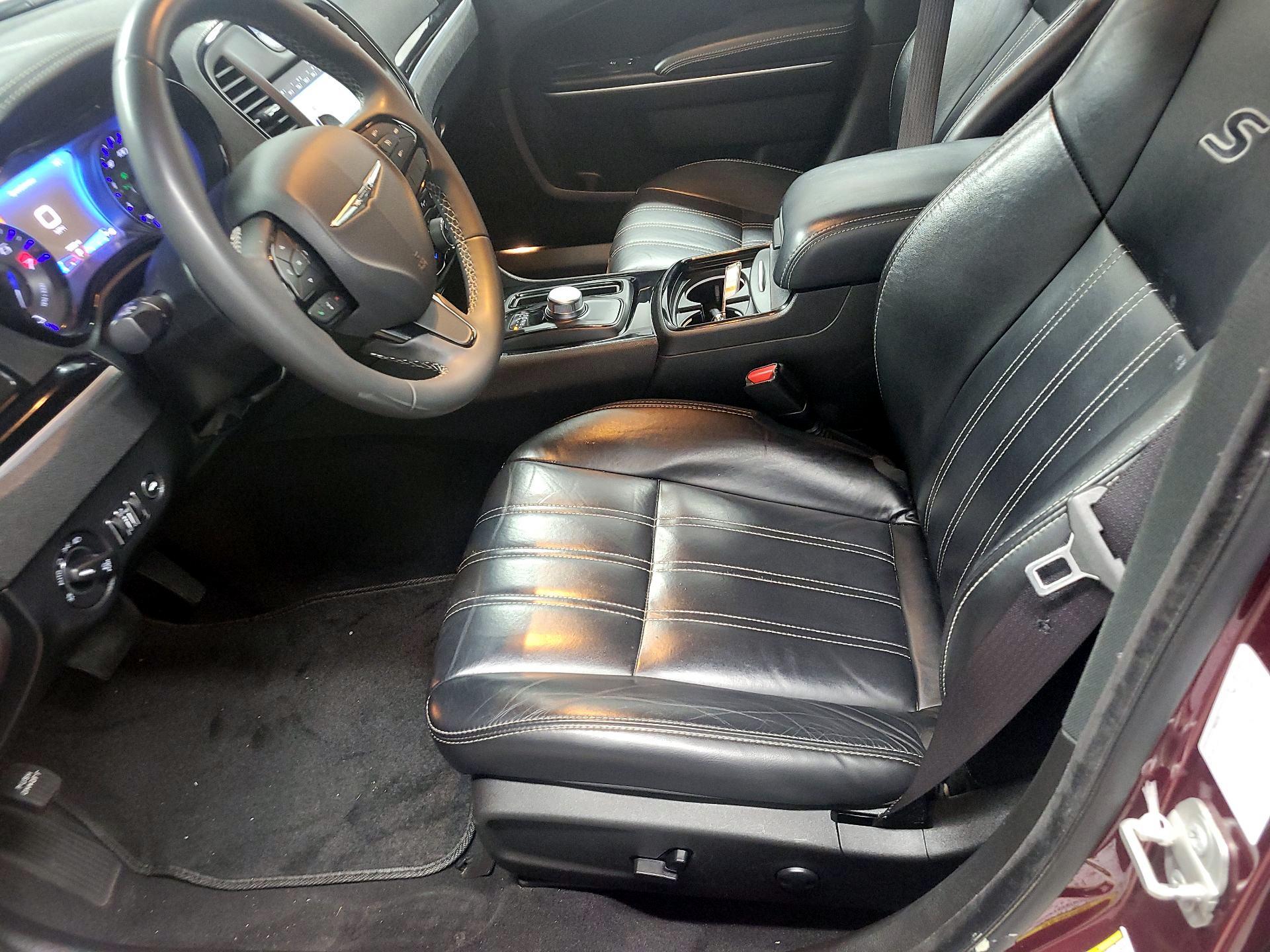 Thumbnail: 2023 Chrysler 300 - 9