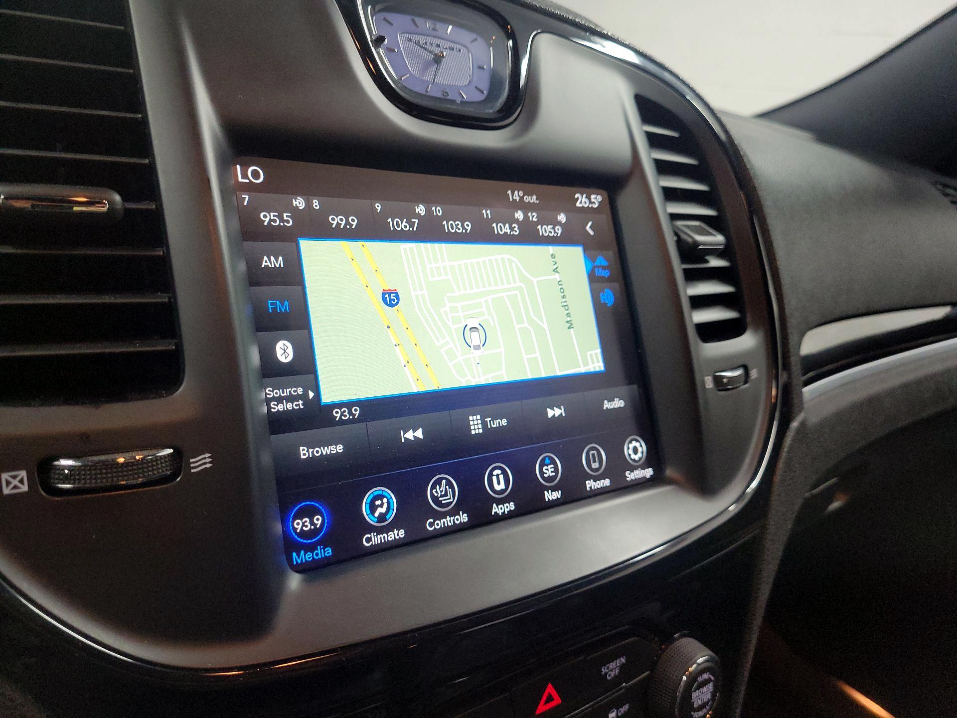 Thumbnail: 2023 Chrysler 300 - 12