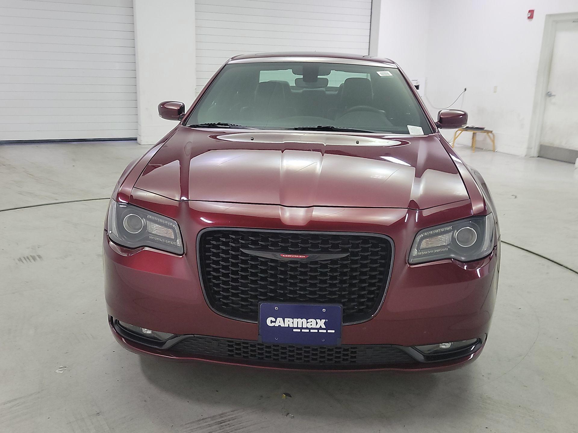 Thumbnail: 2023 Chrysler 300 - 2