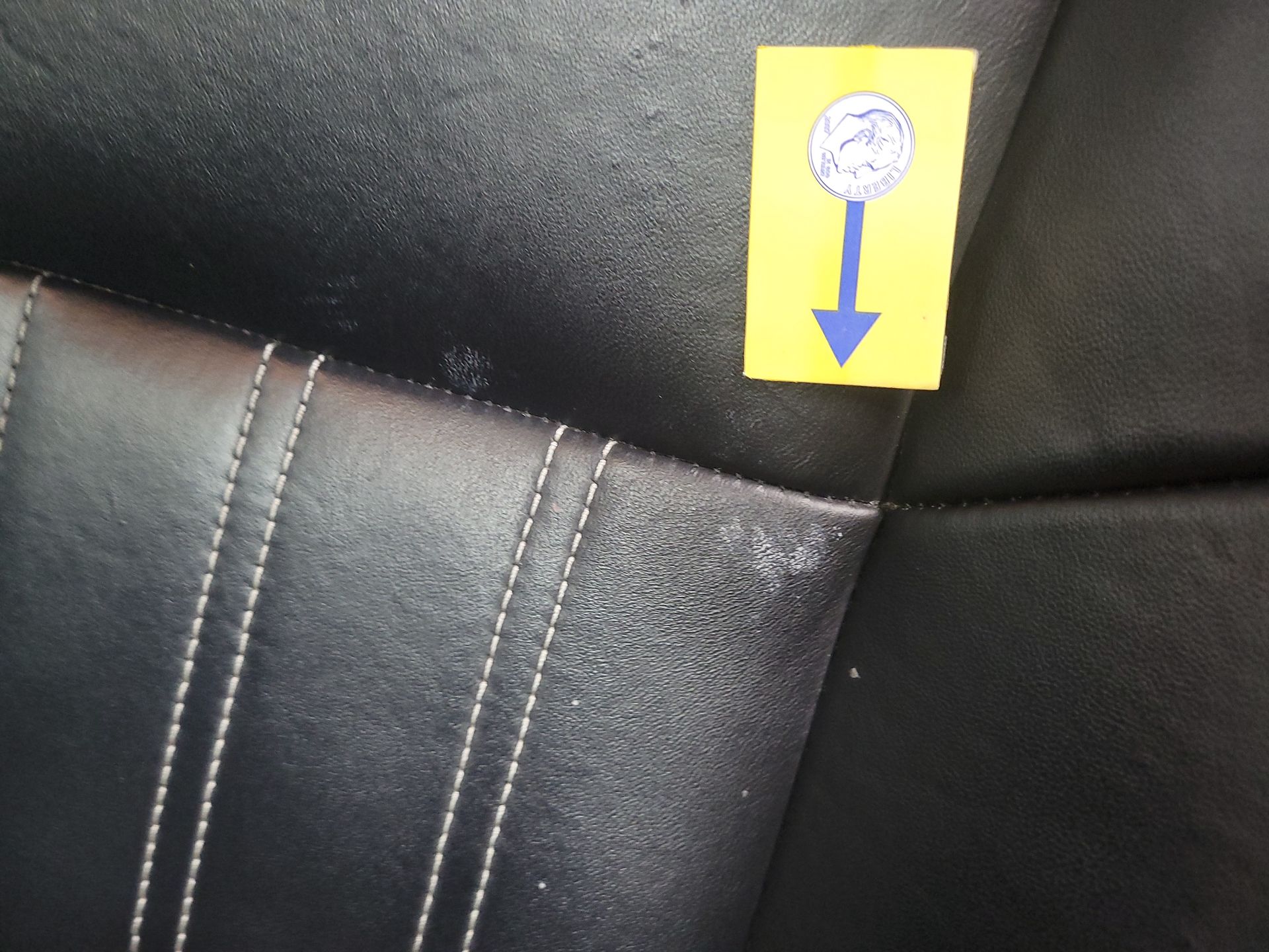 Thumbnail: 2023 Chrysler 300 - 20