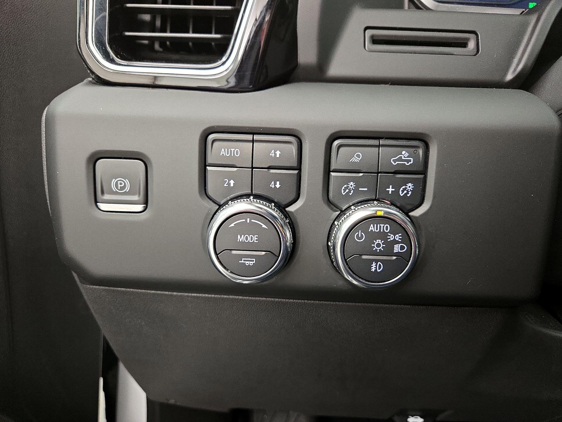 Thumbnail: 2023 GMC Sierra 1500 - 13