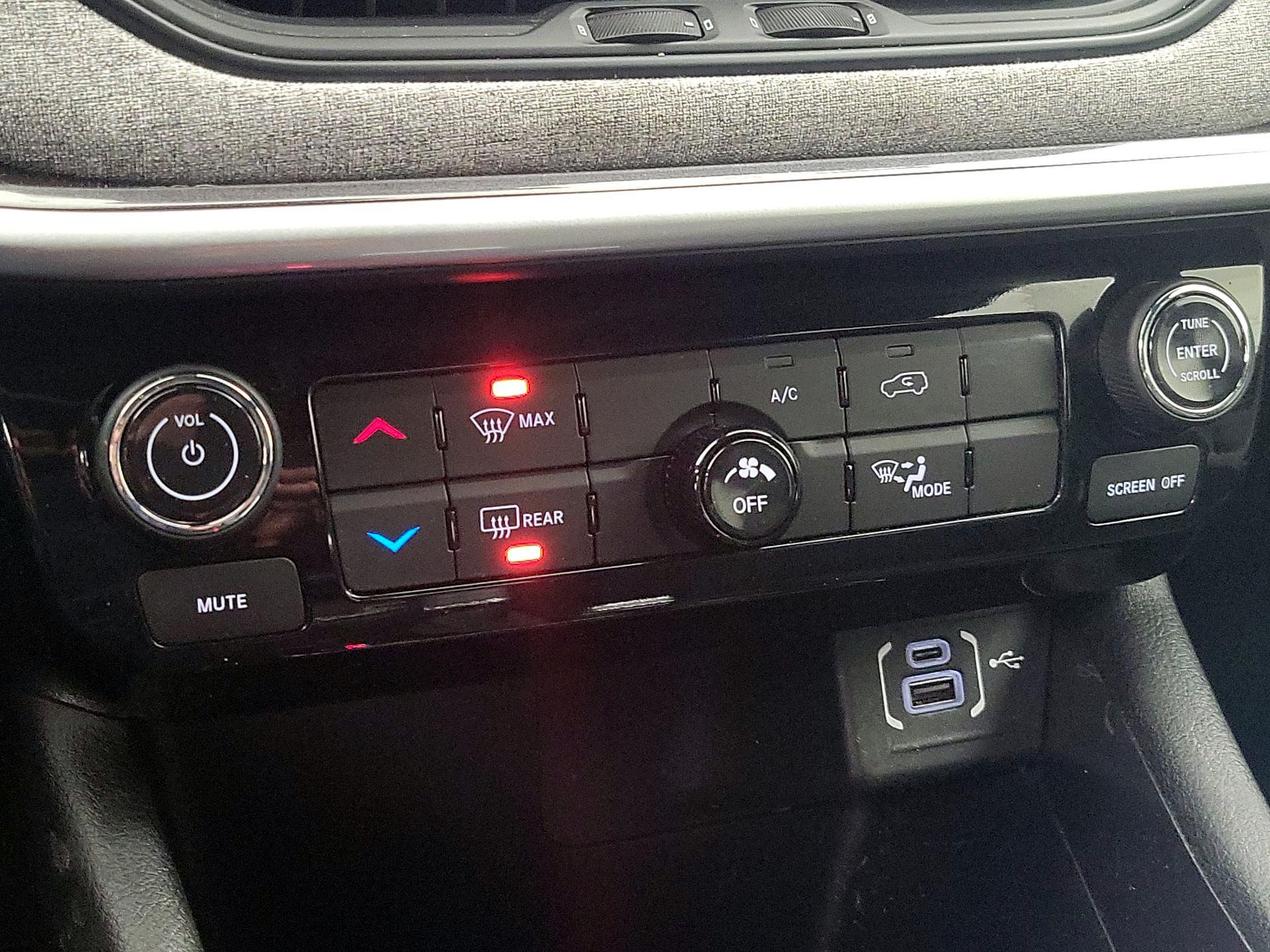 Thumbnail: 2023 Jeep Compass - 16