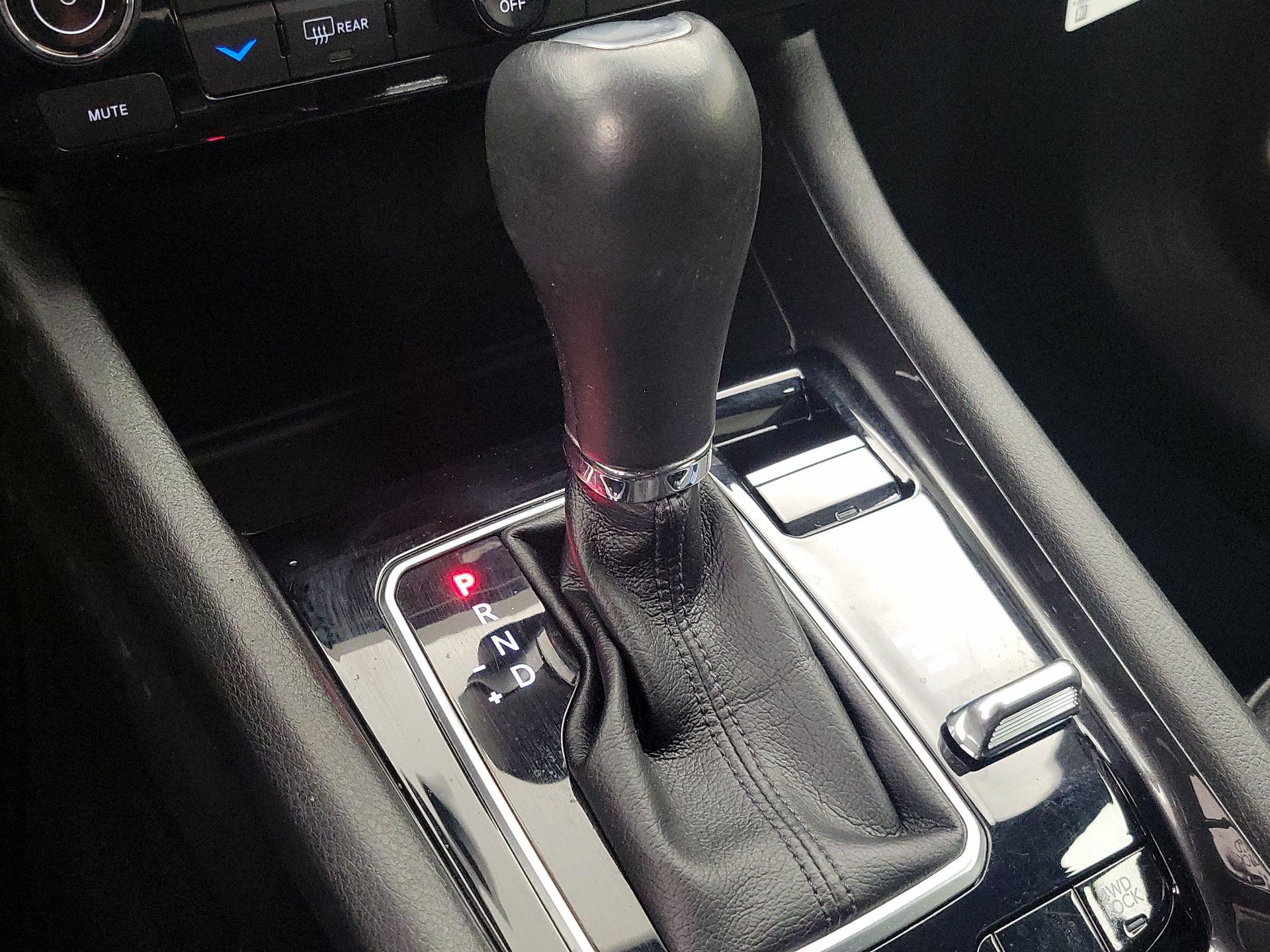 Thumbnail: 2023 Jeep Compass - 17