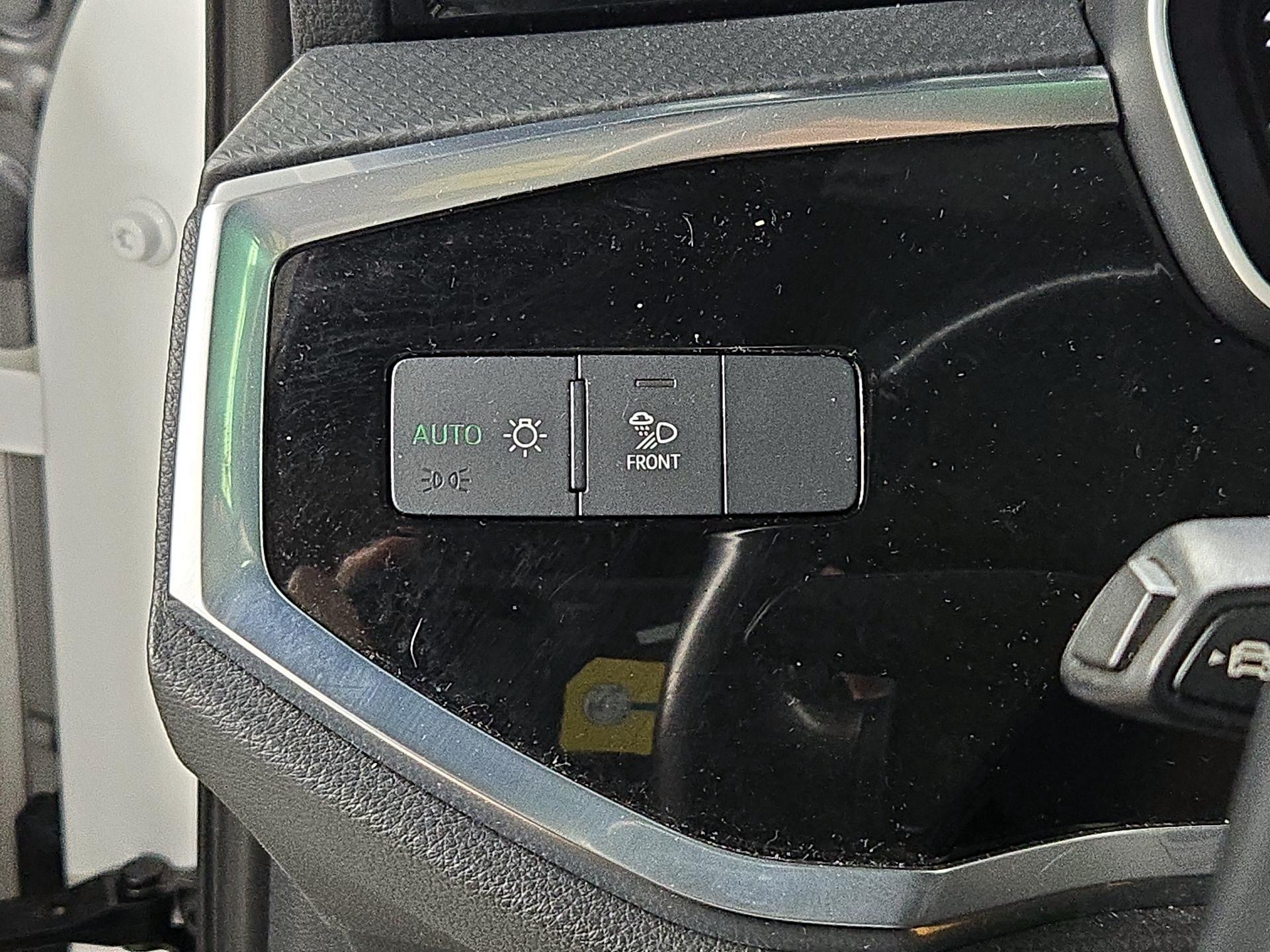 Thumbnail: 2023 Audi Q3 - 13