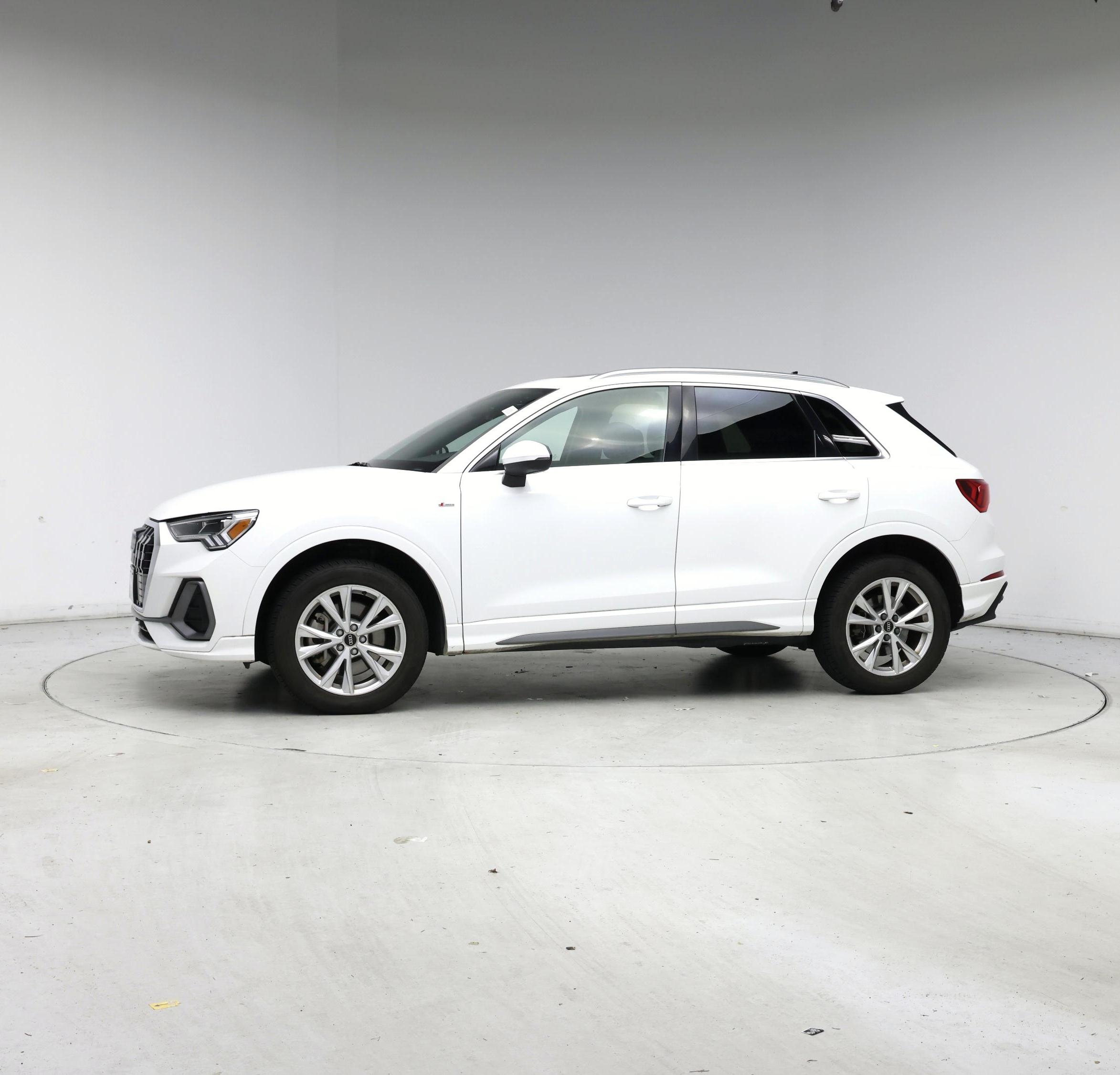 Thumbnail: 2023 Audi Q3 - 3