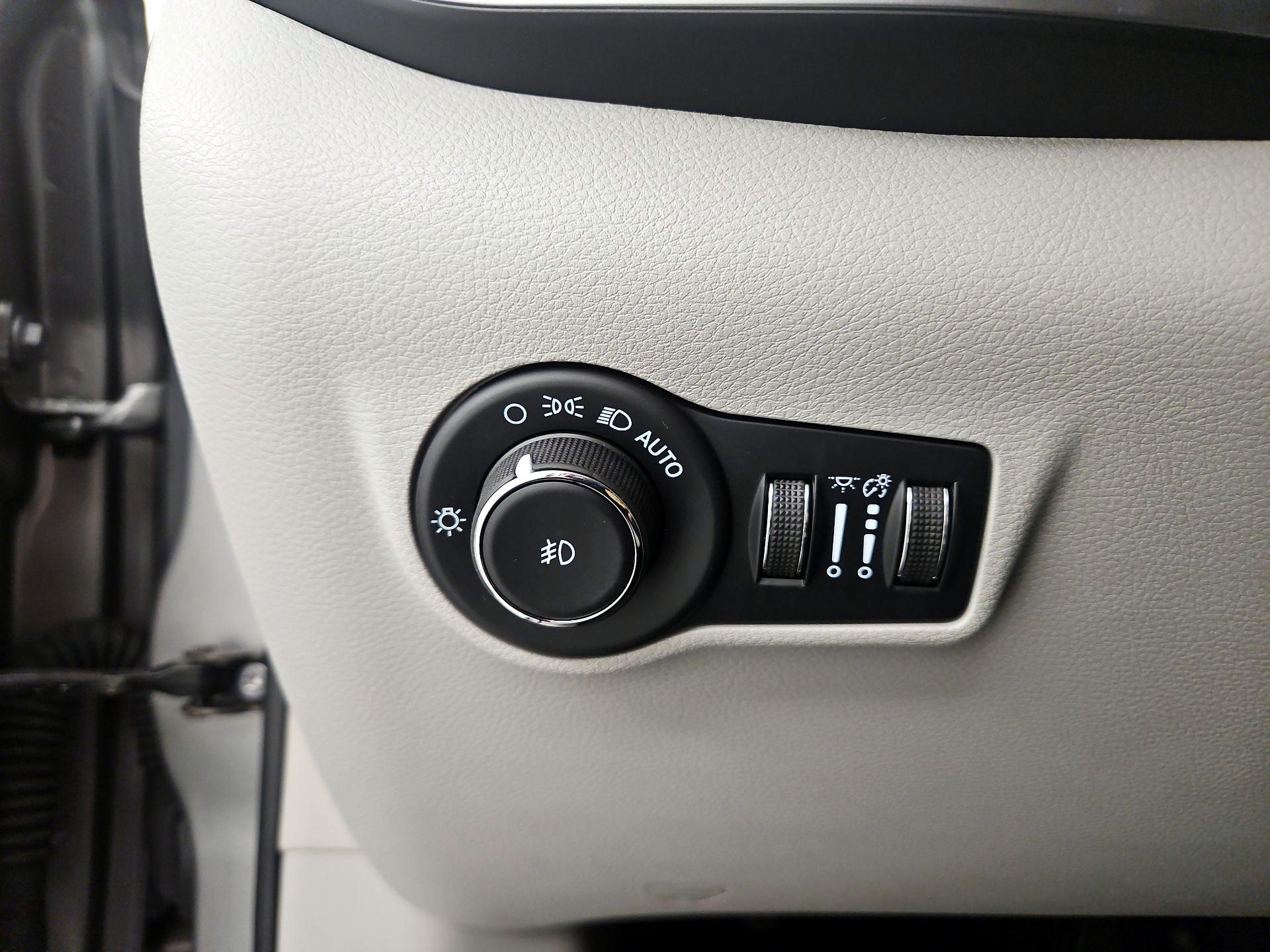 Thumbnail: 2022 Jeep Compass - 13