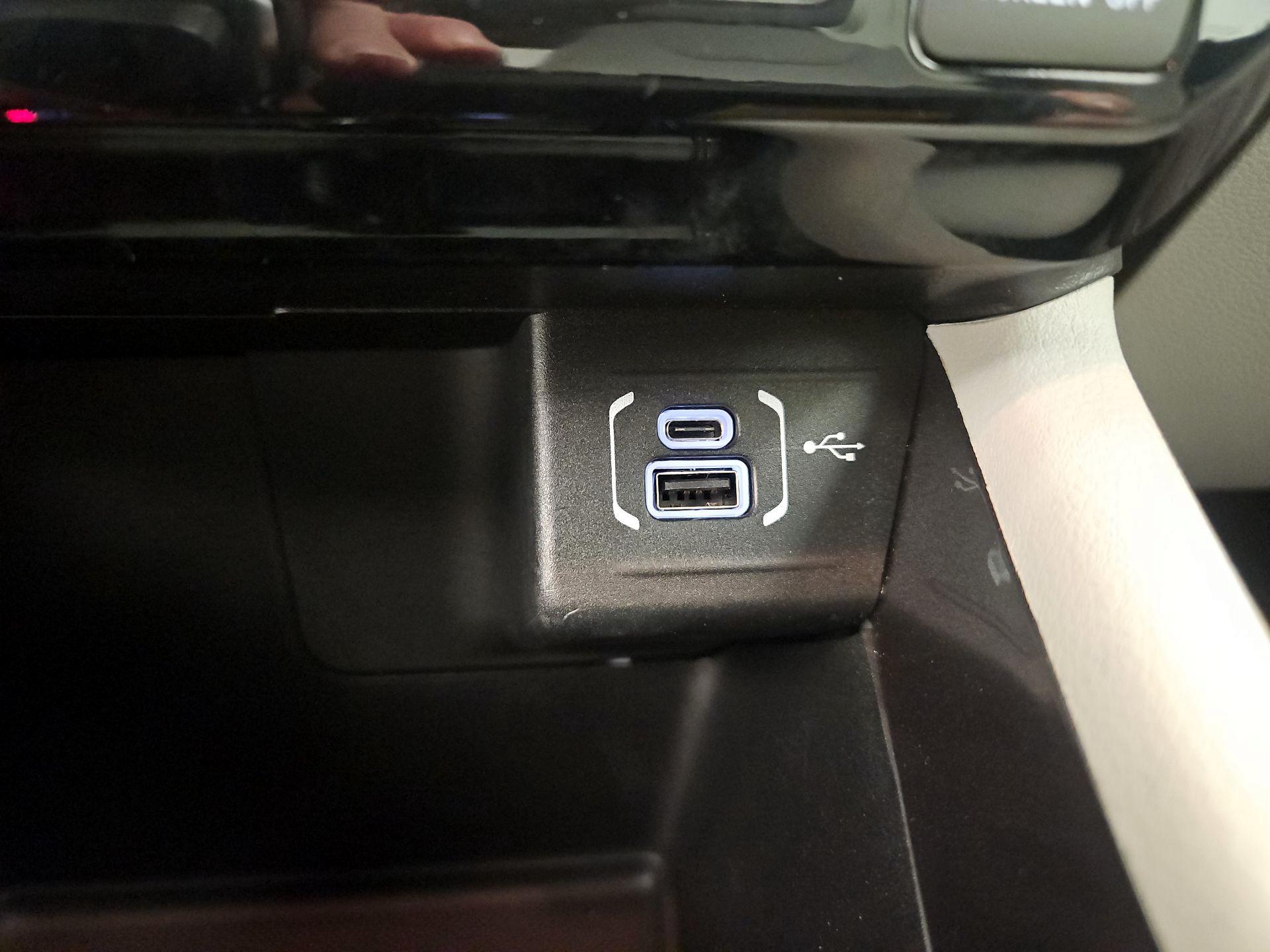 Thumbnail: 2022 Jeep Compass - 18