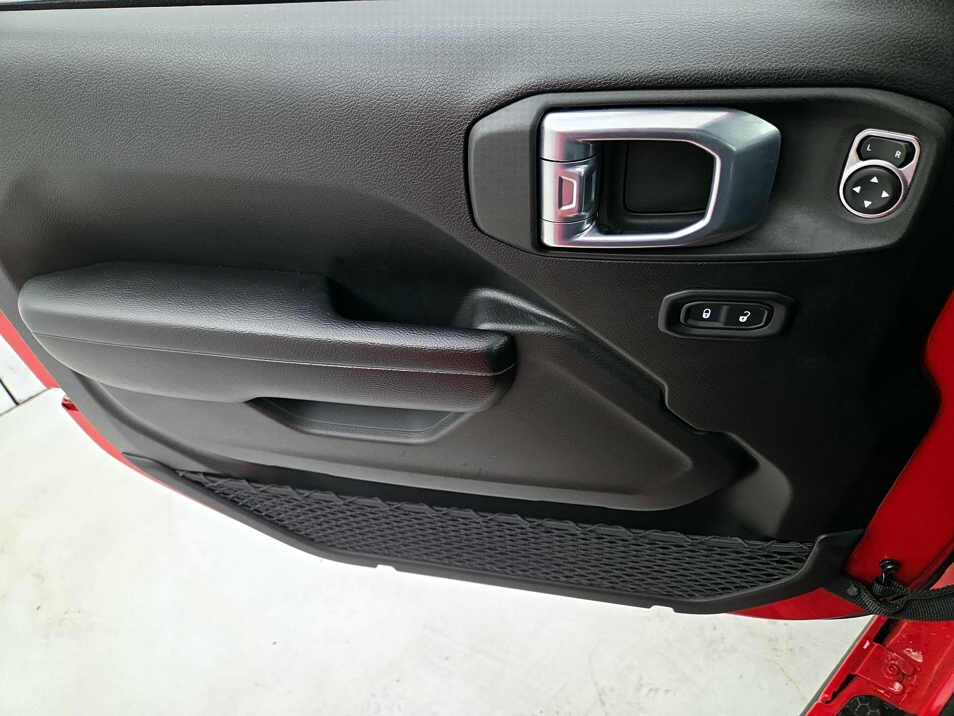 Thumbnail: 2021 Jeep Wrangler - 12