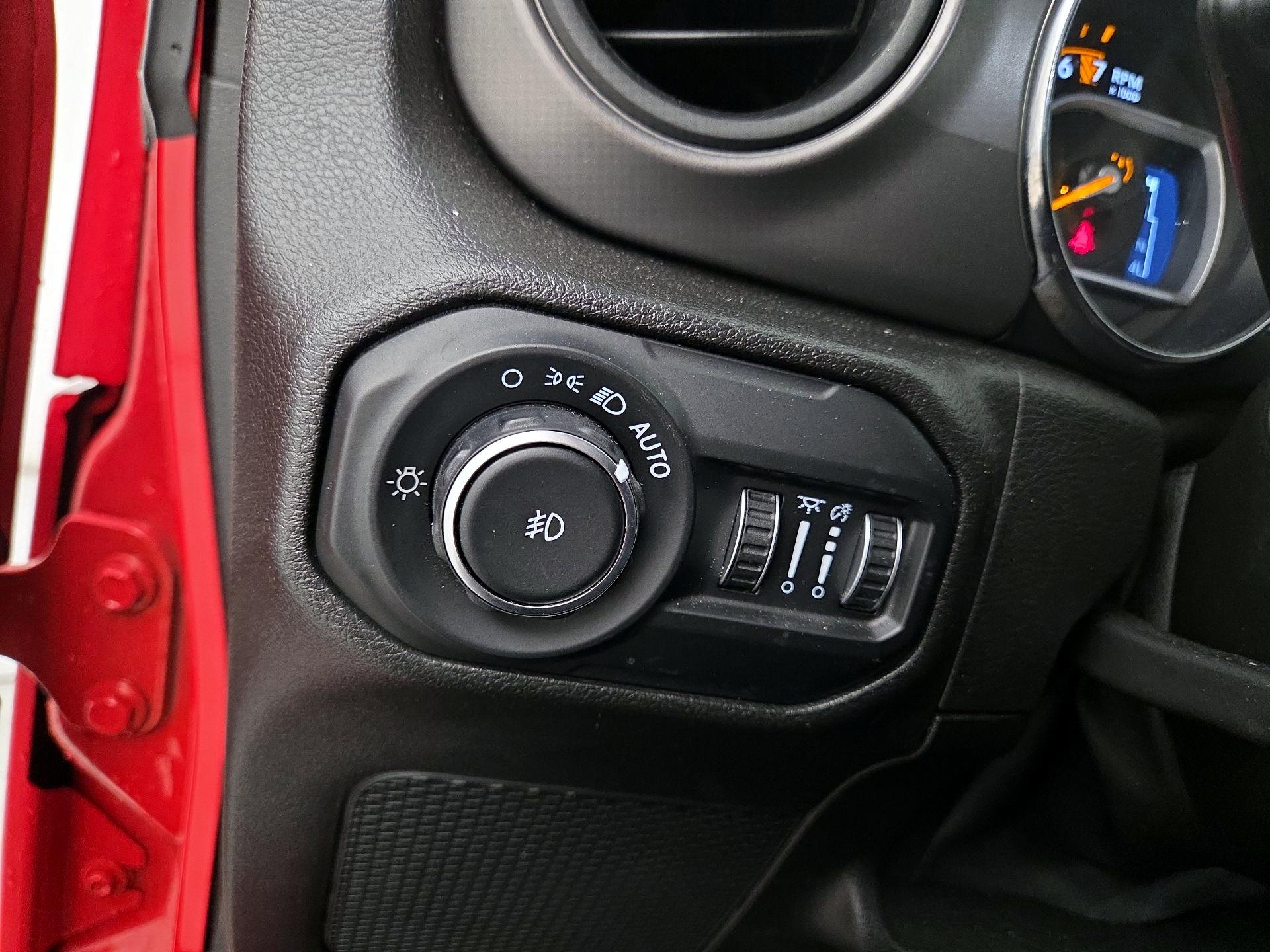 Thumbnail: 2021 Jeep Wrangler - 13