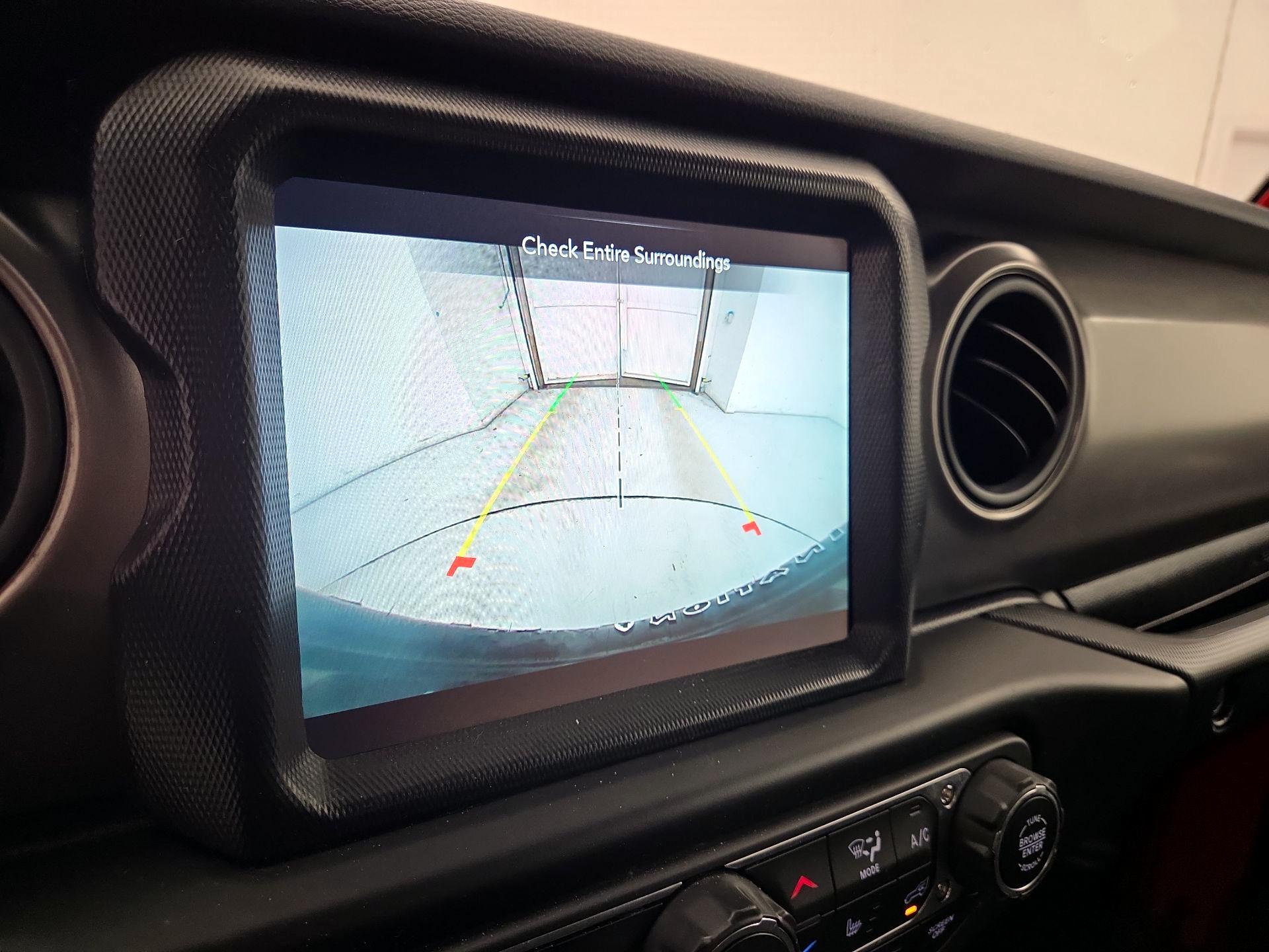 Thumbnail: 2021 Jeep Wrangler - 14