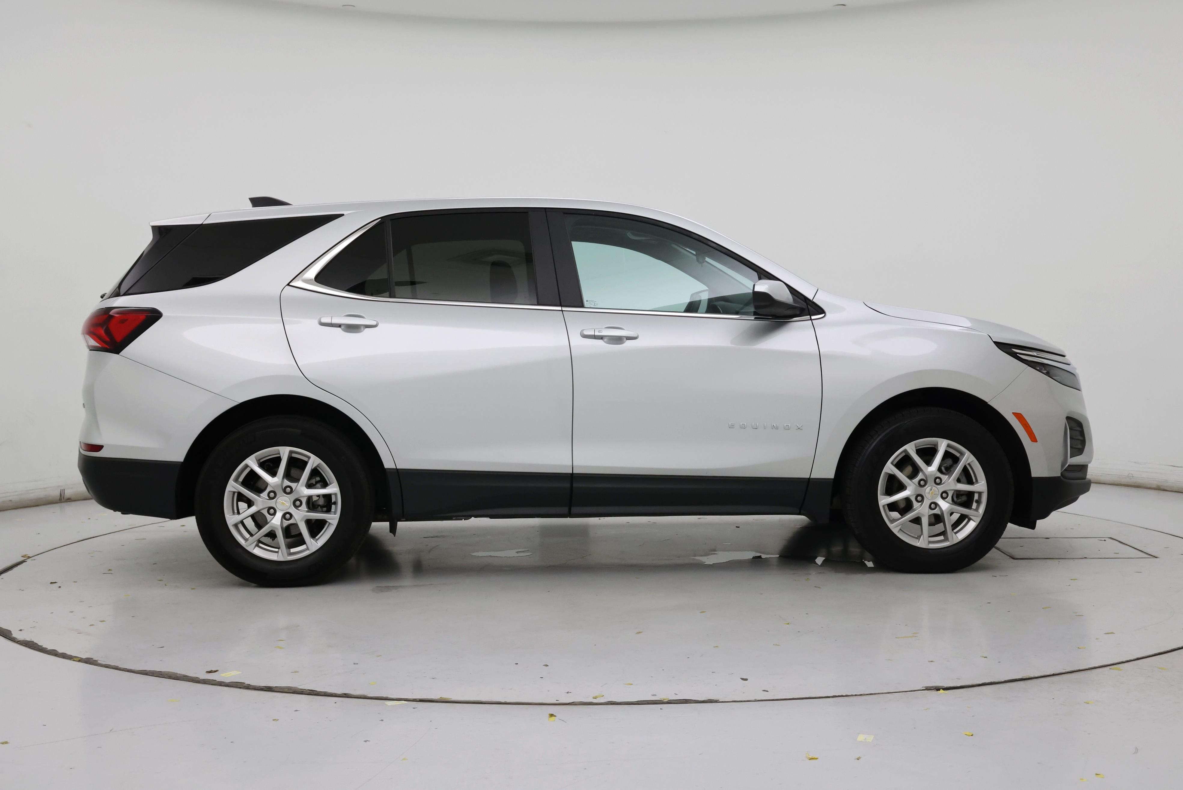Thumbnail: 2022 Chevrolet Equinox - 7