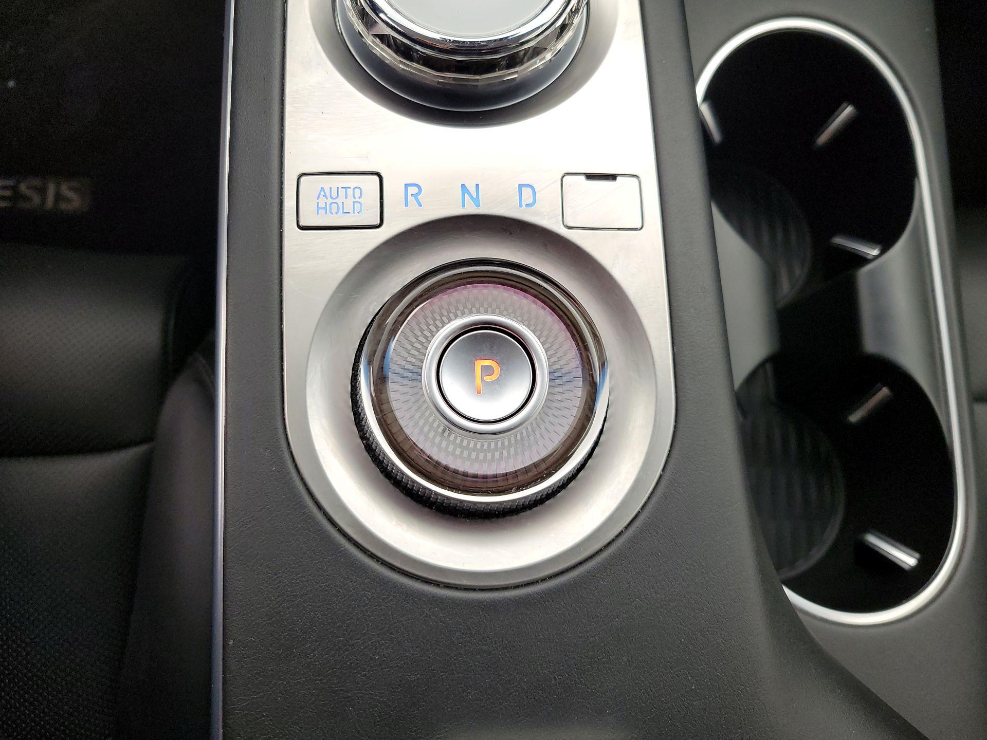 Thumbnail: 2025 Genesis GV70 - 18