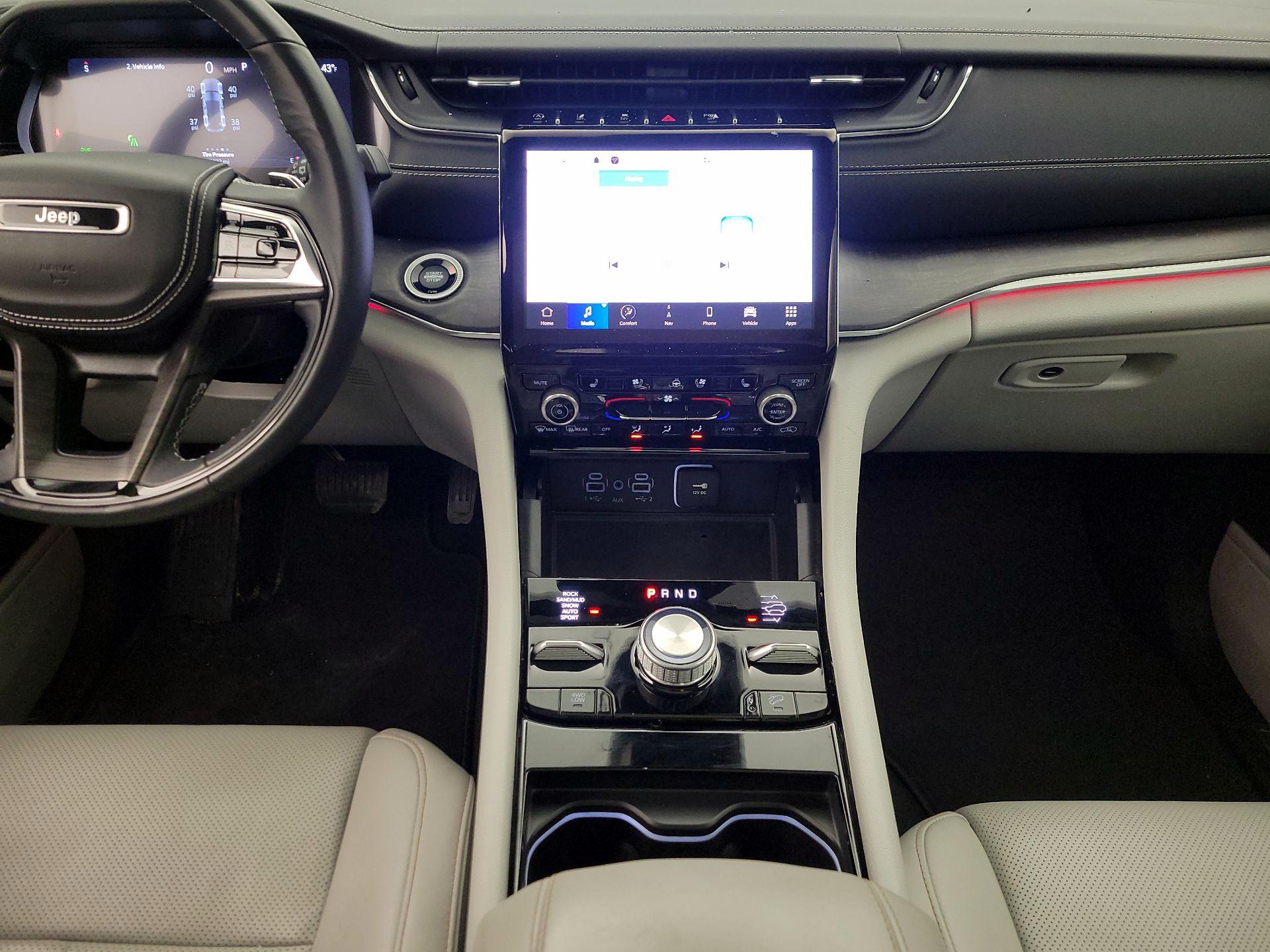 Thumbnail: 2023 Jeep Grand Cherokee - 17