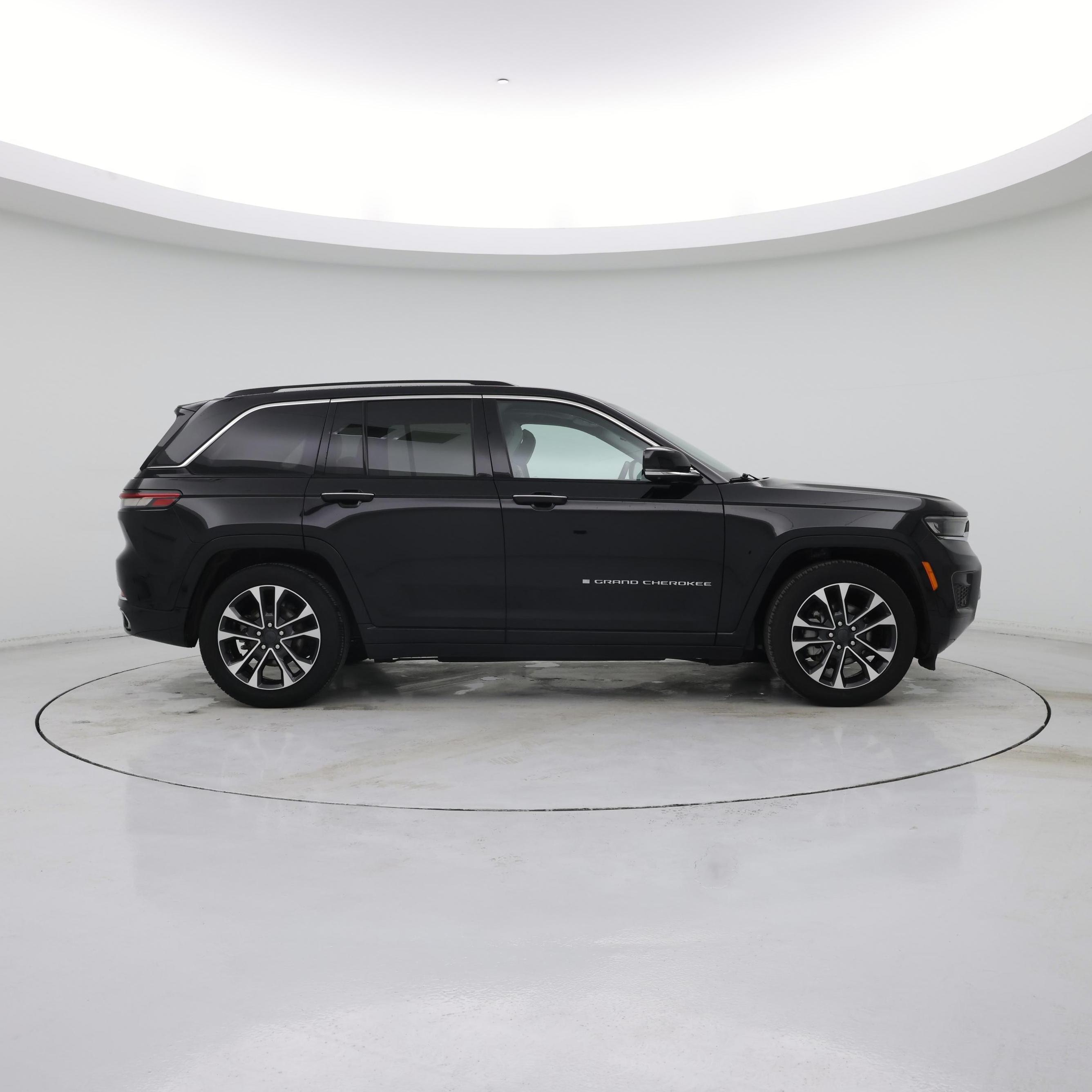 Thumbnail: 2023 Jeep Grand Cherokee - 7