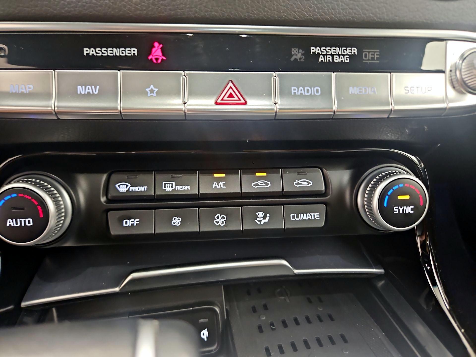 Thumbnail: 2022 Kia Stinger - 16