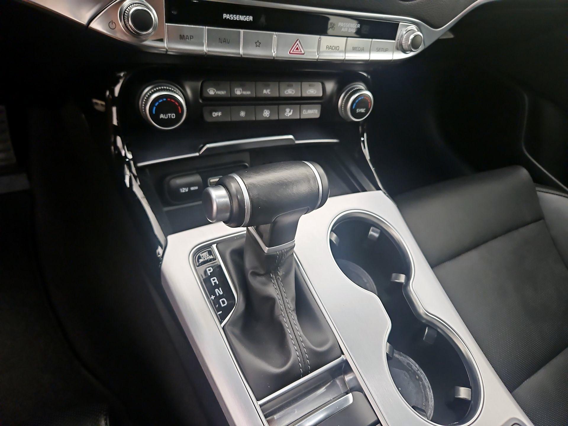 Thumbnail: 2022 Kia Stinger - 17