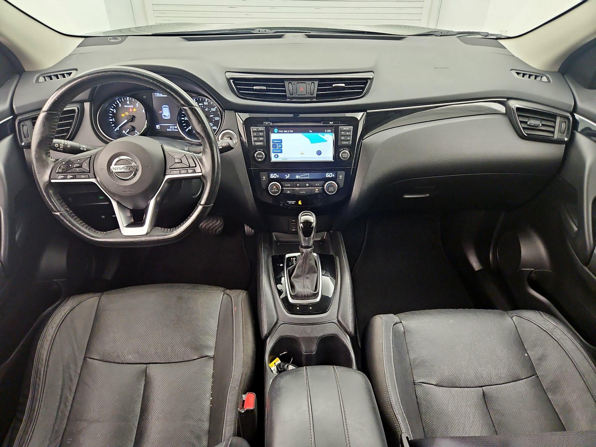 Thumbnail: 2017 Nissan Rogue Sport - 9