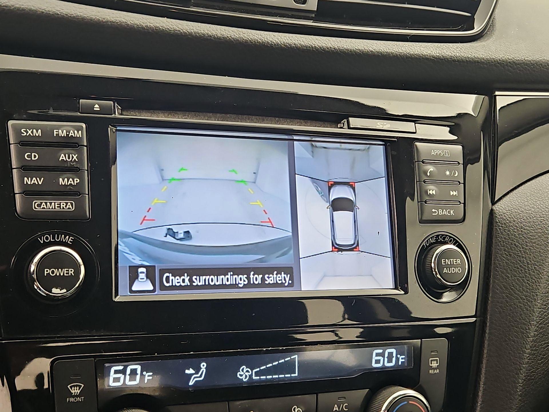 Thumbnail: 2017 Nissan Rogue Sport - 15