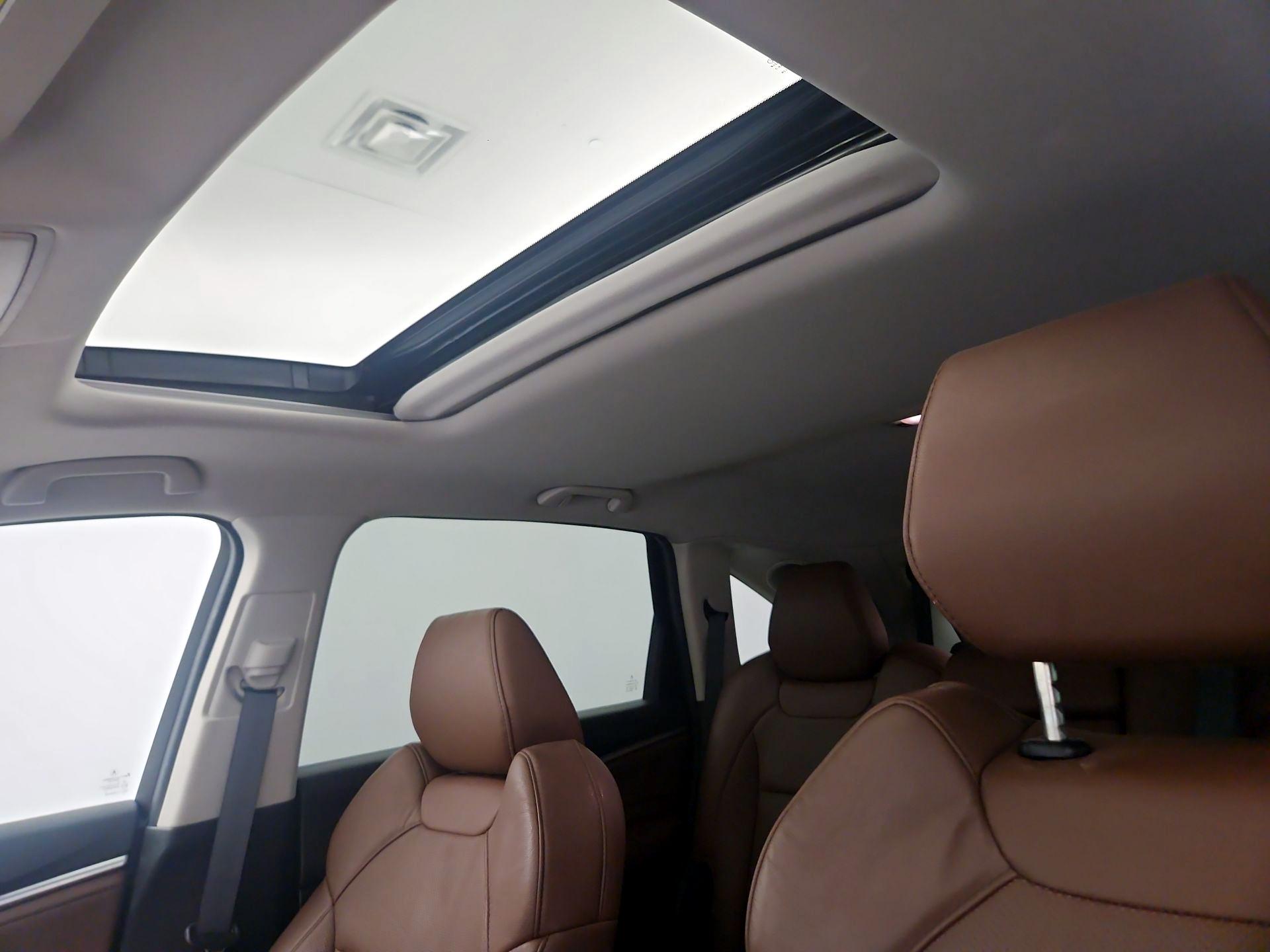 Thumbnail: 2020 Acura MDX - 19