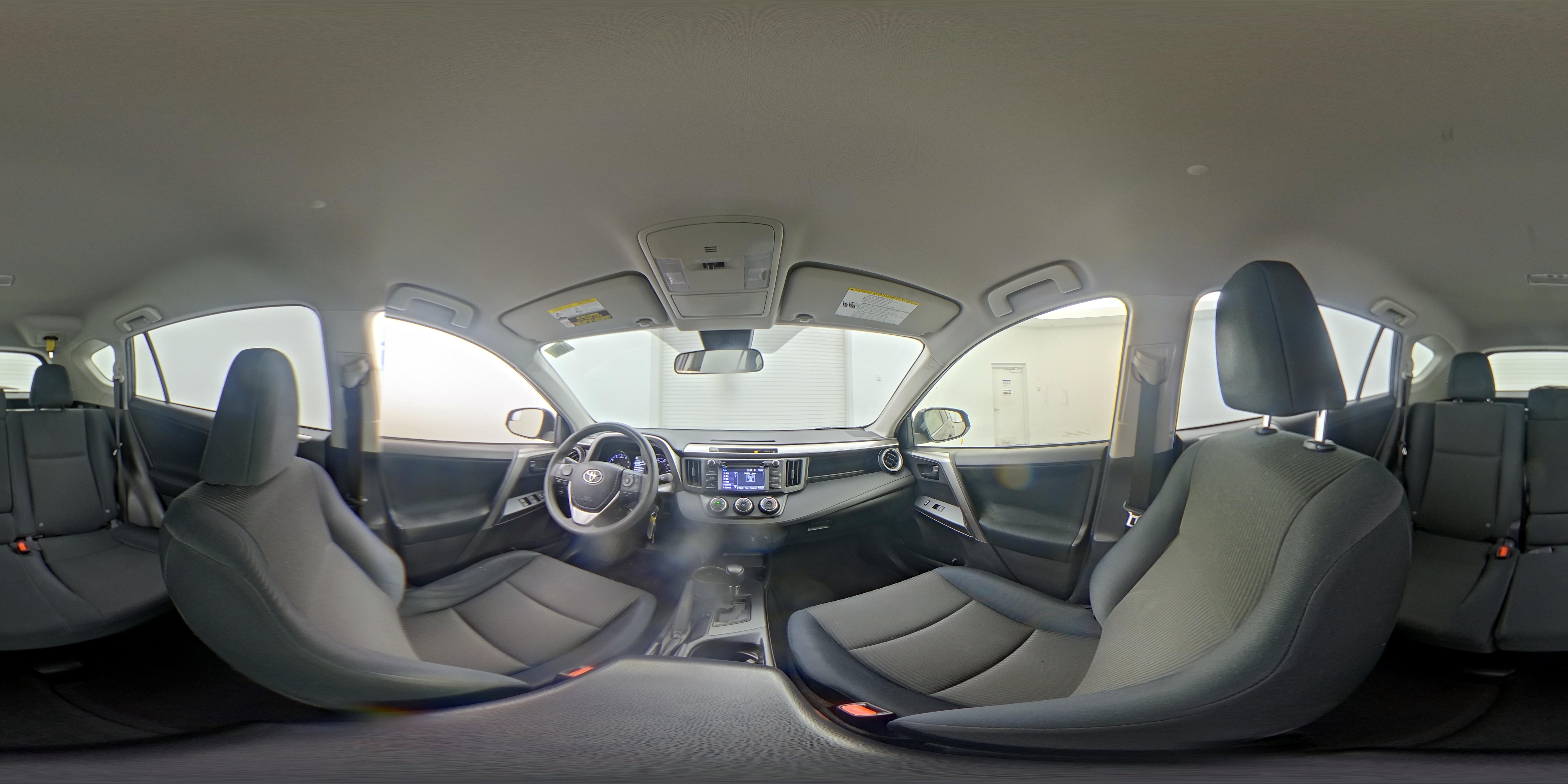 2017 Toyota RAV4 LE - Photo 23